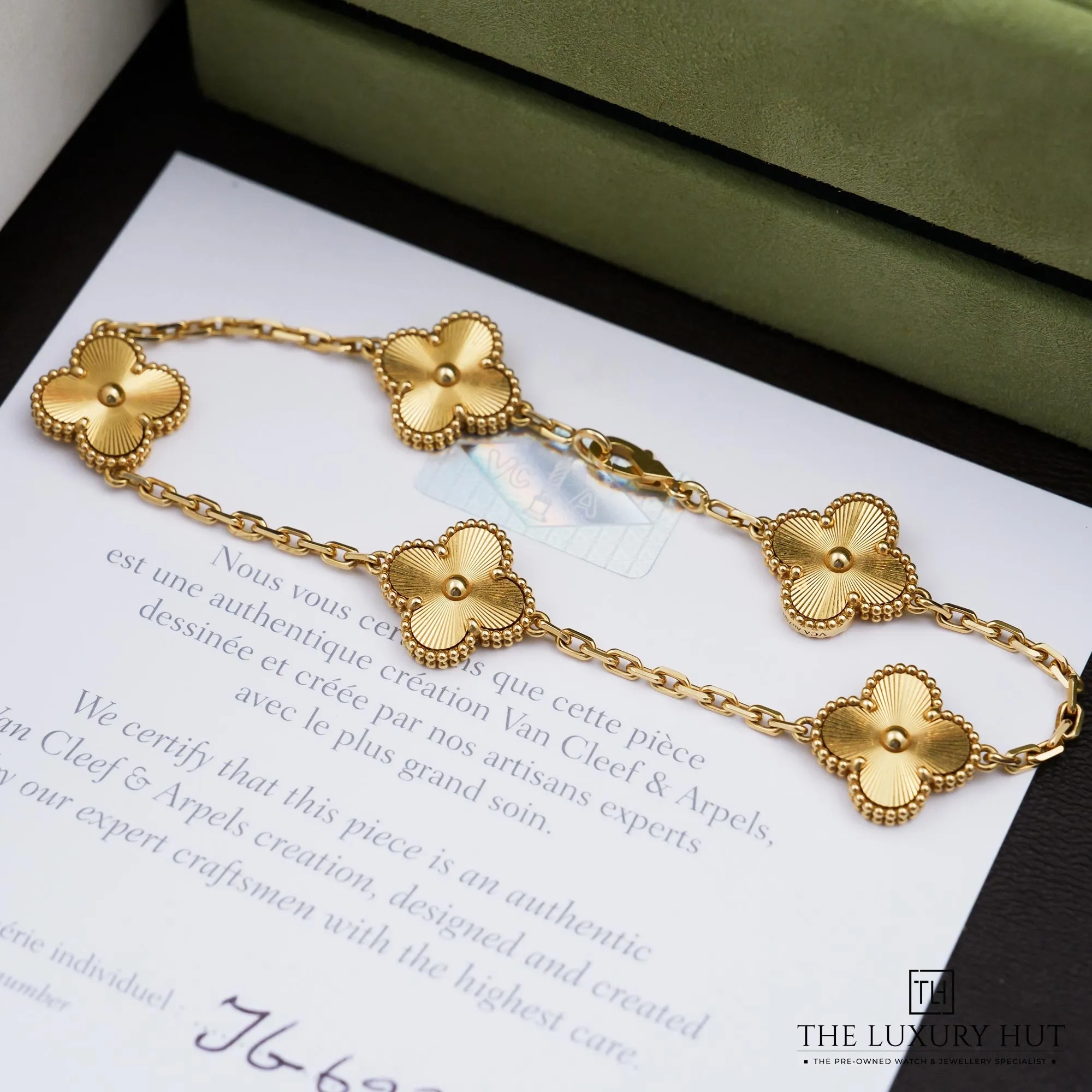 2026/07/27aa712f-1b26-4a9c-a61b-3ef65dc94397Van_Cleef_Yellow_Gold_Guilloché_Motifs_Bracelet_53265-b.jpg.webp