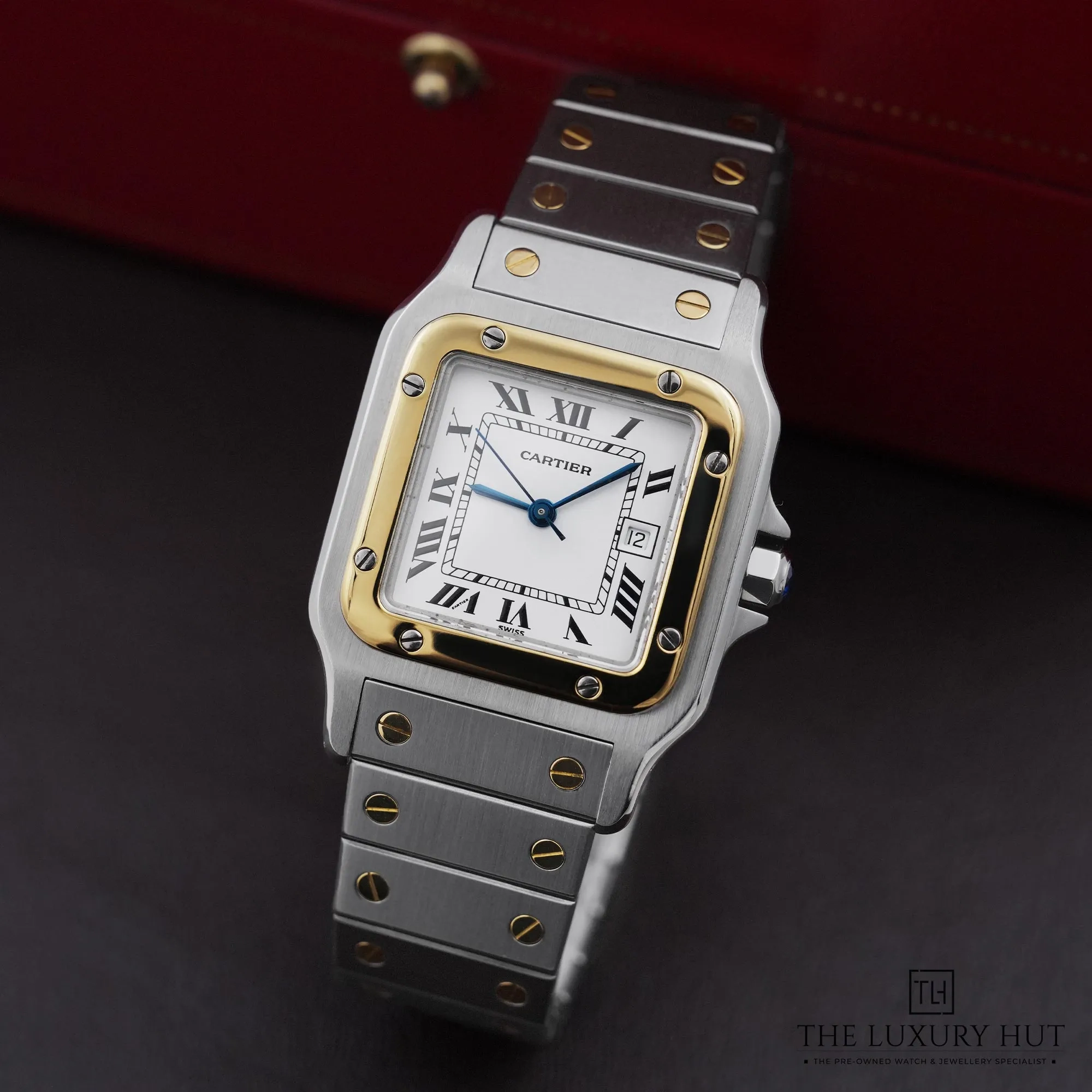 2026/07/39cb17df-76ab-477e-ac9d-75054e970a77Cartier_Santos_Galbée_Steel_Gold_White_Roman_53064-b.jpg.webp