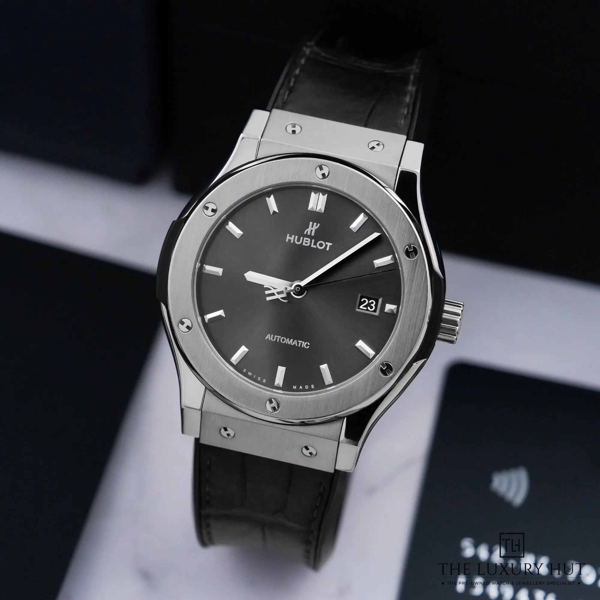 2026/07/42dc114e-a210-4a69-b387-d8f0e0714a50Hublot_Classic_Fusion_Racing_Grey_Titanium_53101-b.jpg.webp