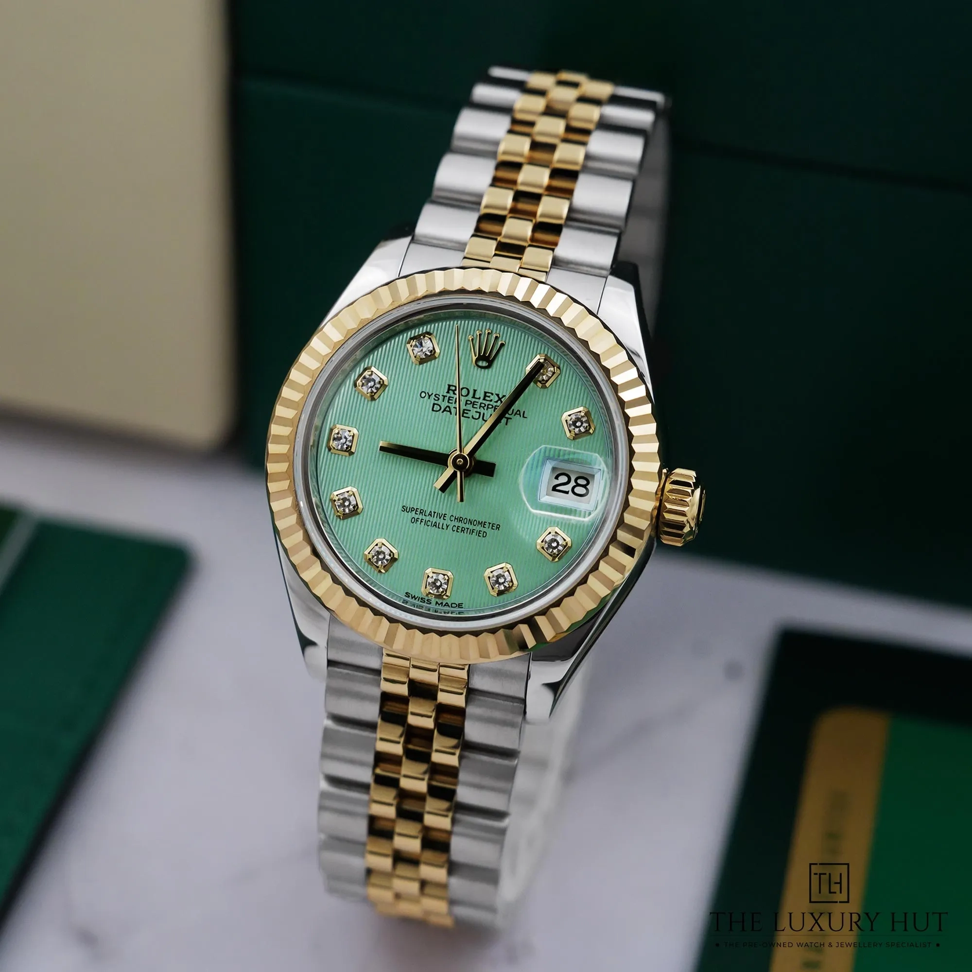 2026/07/48d6930e-20fb-4281-ac78-51349ce5aaf7Rolex_Lady-Datejust_28mm_Mint_Green_Diamond_53016-bb.jpg.webp