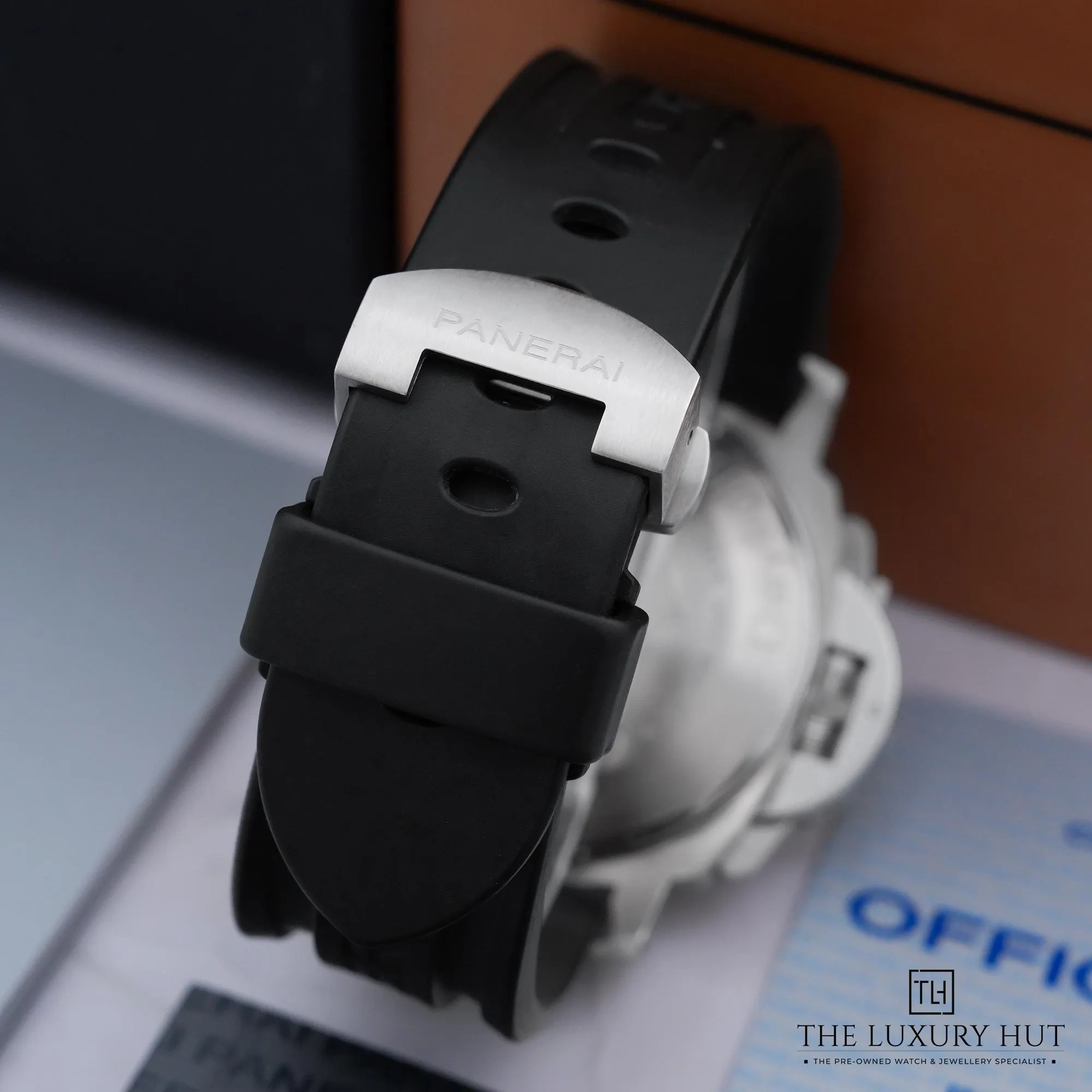 2026/07/4cdc7cd5-d326-4220-948e-29447fa72cbdPanerai_Luminor_Chrono_Daylight_White_Dial_52994-e.jpg.webp
