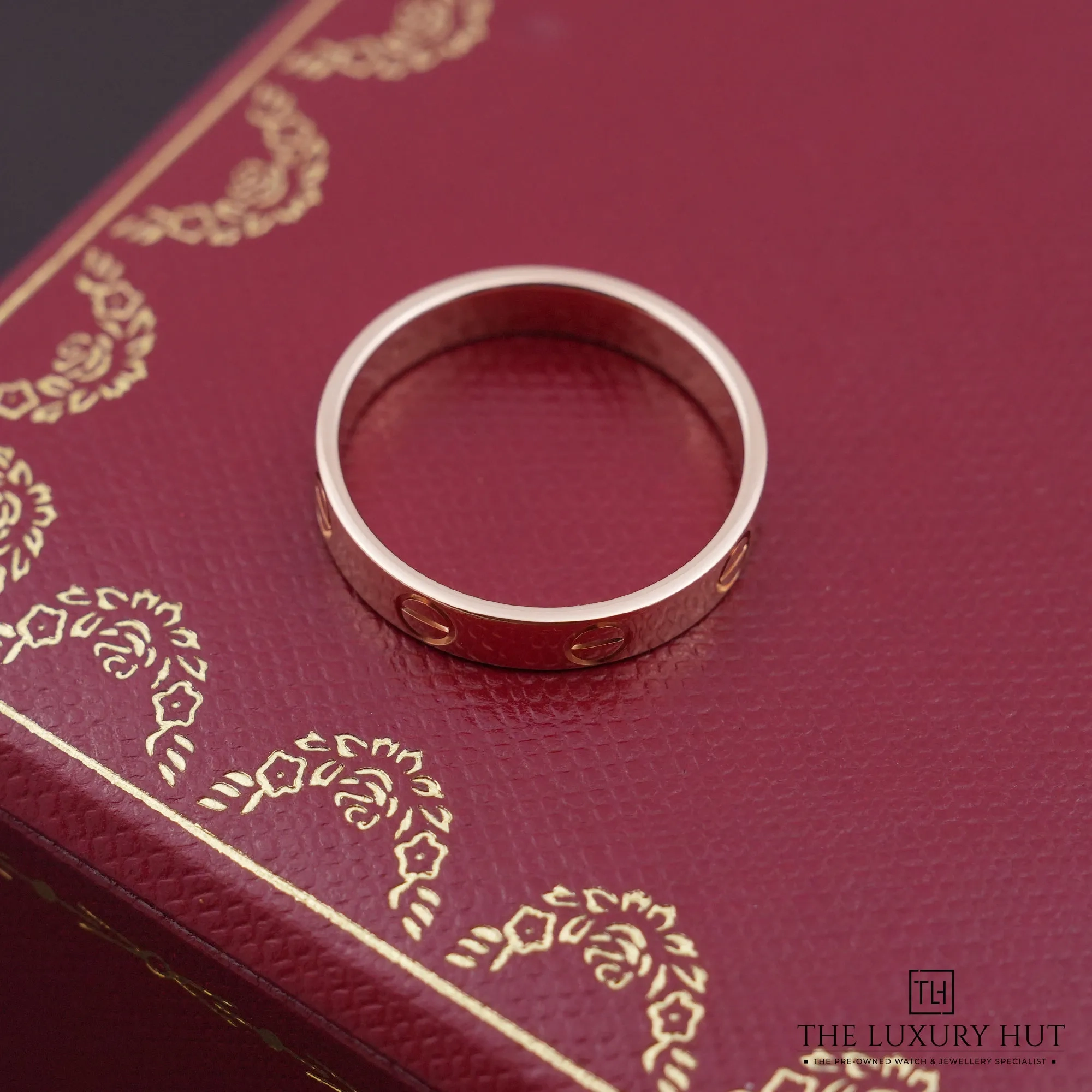 2026/07/524f5800-0f38-4e92-bb2e-ae8759ffa9feCartier_LOVE_Small_Rose_Gold_Wedding_Band_53053-b.jpg.webp