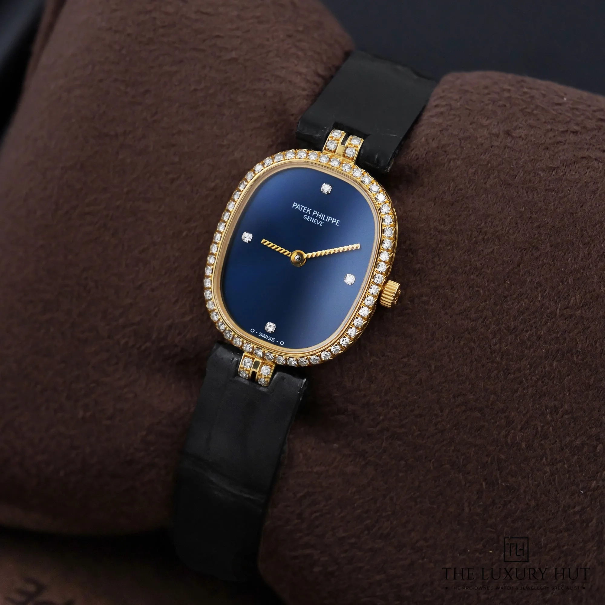 2026/07/55c3099a-1d52-4cc3-87d1-67e7f42d505cPatek_Philippe_Golden_Ellipse_Gold_Blue_Diamond_53184-b.jpg.webp