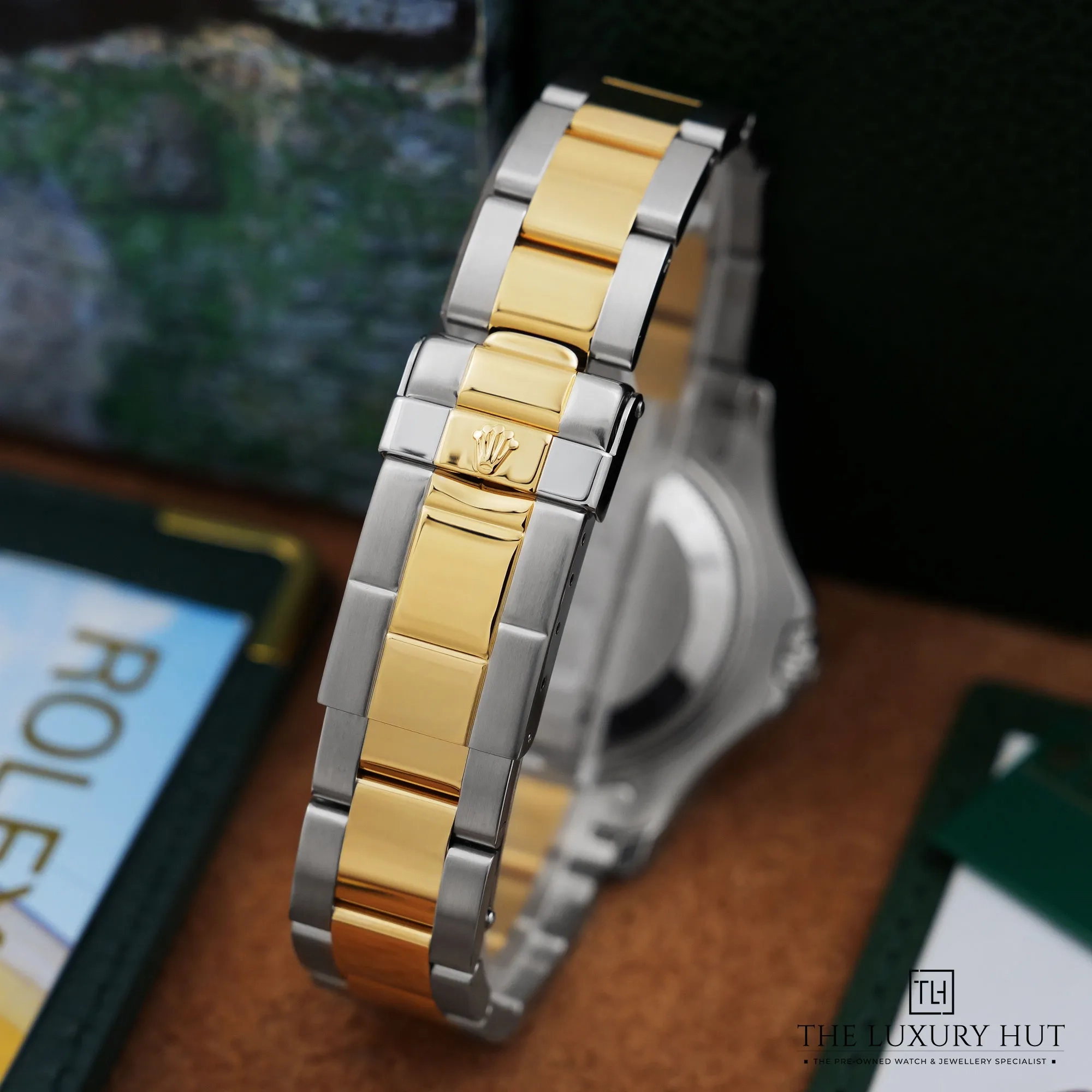 2026/07/5baaa009-6bdc-4a0d-ab1a-cc9d5295e54cRolex_Yacht-Master_Steel_Gold_White_Dial_LB951-e.jpg.webp