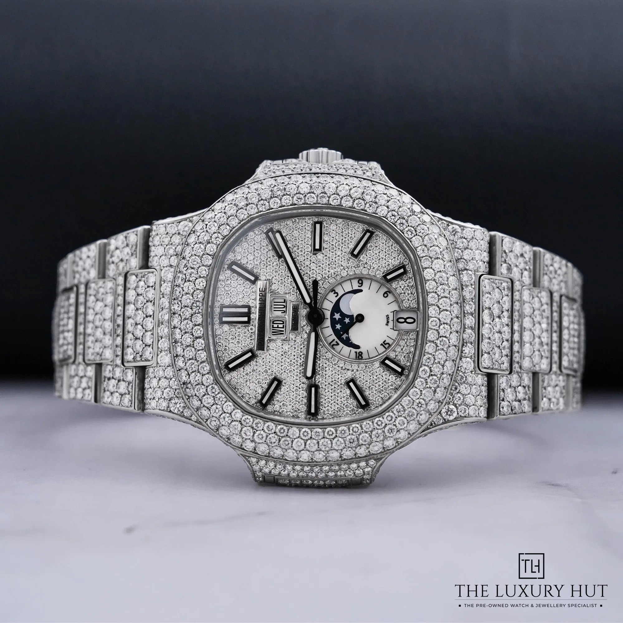 2026/07/609f4b74-d2ad-4e4c-9c45-f08744607dacPatek_Philippe_Nautilus_Diamond_Paved_LB668-c.jpg.webp