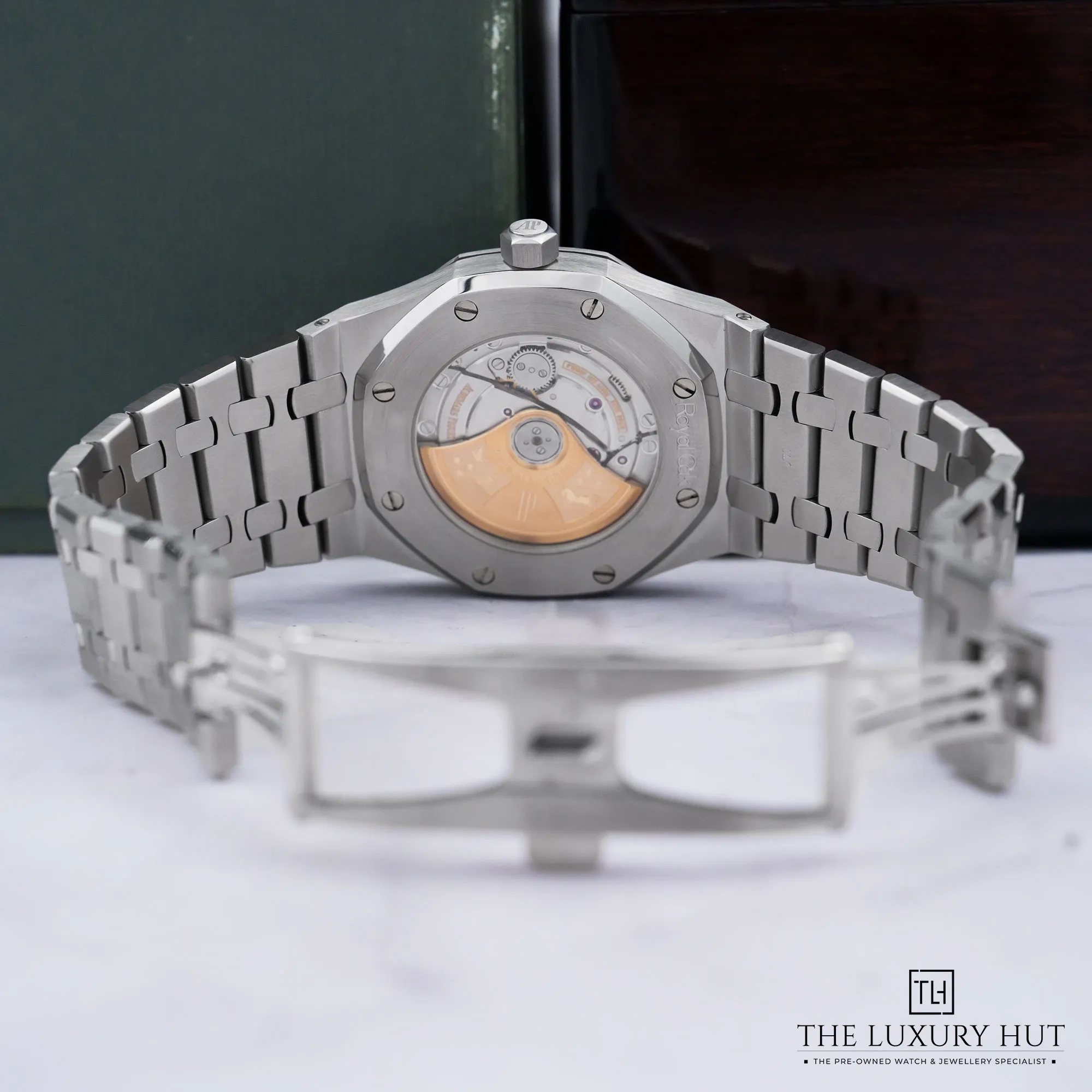 2026/07/6913394d-be8a-4be4-87f4-4a288ee6f034Audemars_Piguet_Royal_Oak_Steel_39mm_Black_53001-d.jpg.webp