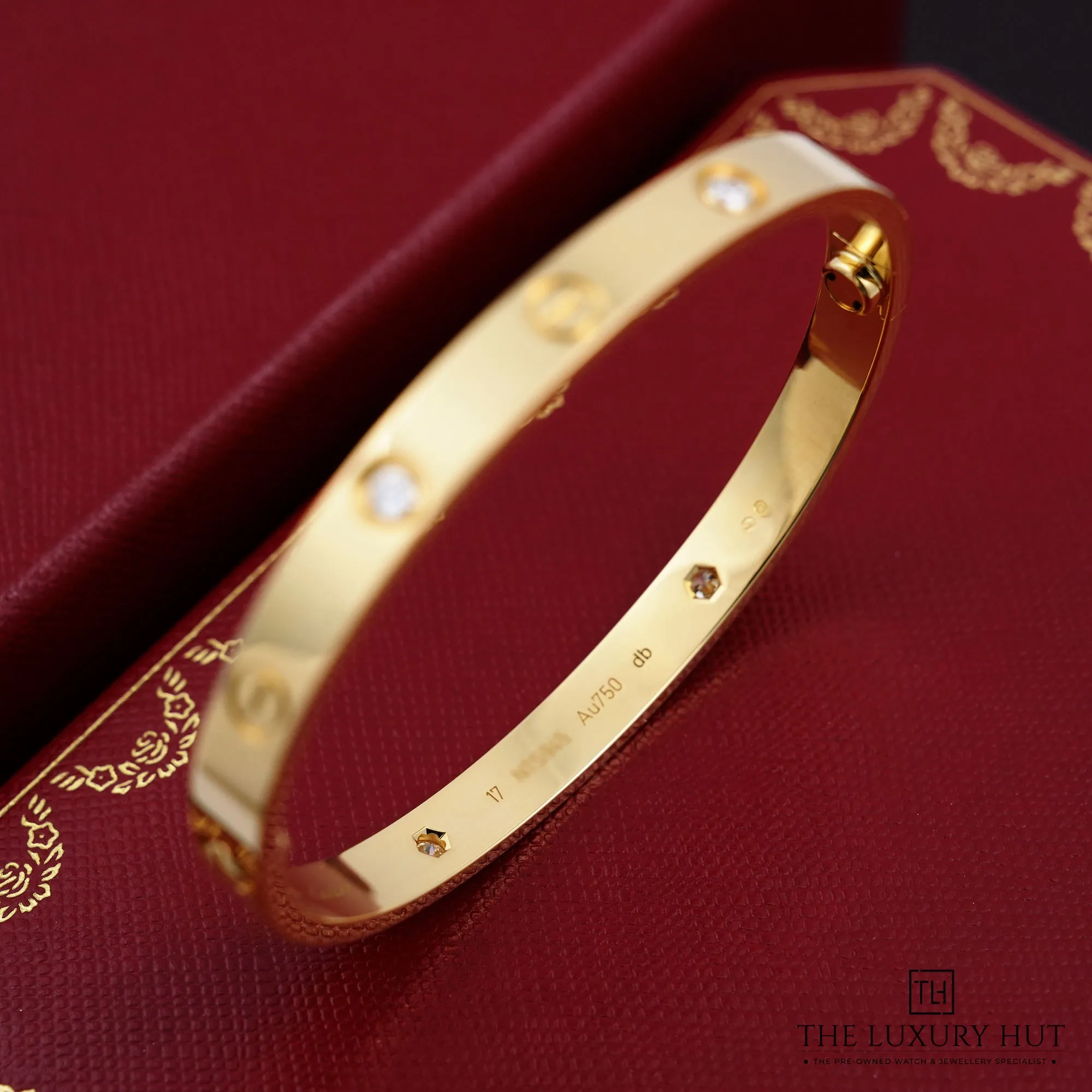 2026/07/6a85dc5c-87c0-4102-8c83-689f241beffcCartier_LOVE_Bracelet_Classic_Diamonds_53125-d.jpg.webp