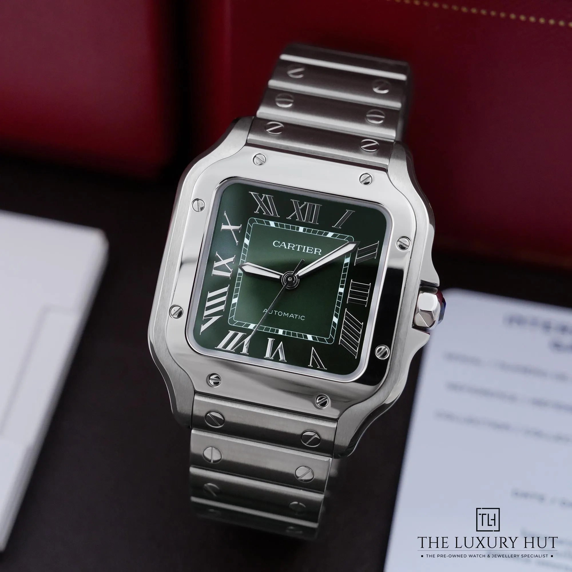 2026/07/6ea50cd1-1207-4d11-9a8f-2a2624ffb397Cartier_Santos_Steel_Medium_Green_Roman_53108-b.jpg.webp