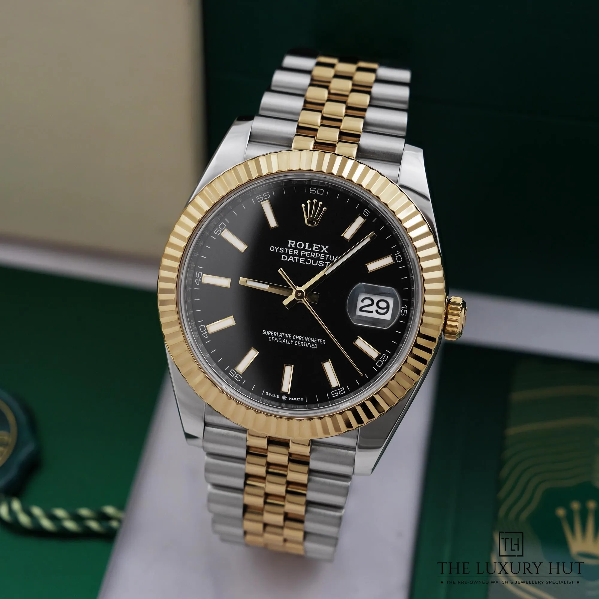 2026/07/7d5eedc8-140c-4156-9cb7-bb71d5a40753Rolex_Datejust_41_Steel_Yellow_Gold_Black_Baton_53033-b.jpg.webp