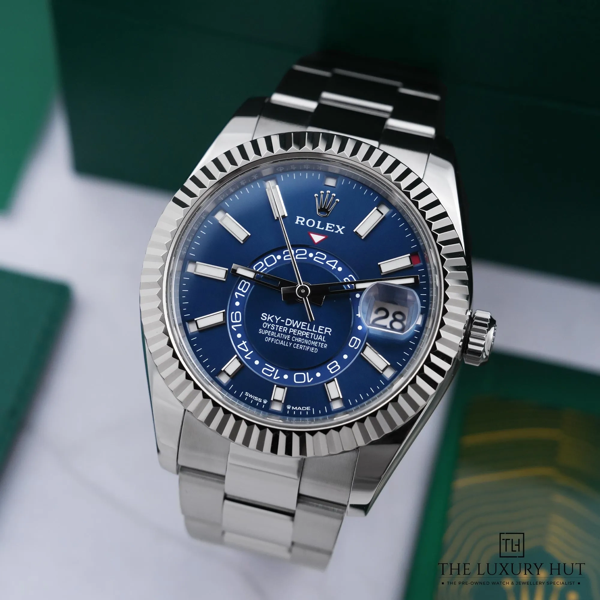 2026/07/8f56e2c9-1174-41df-9810-9024c5053d79Rolex_Sky-Dweller_42mm_Blue_Dial_53019-b.jpg.webp