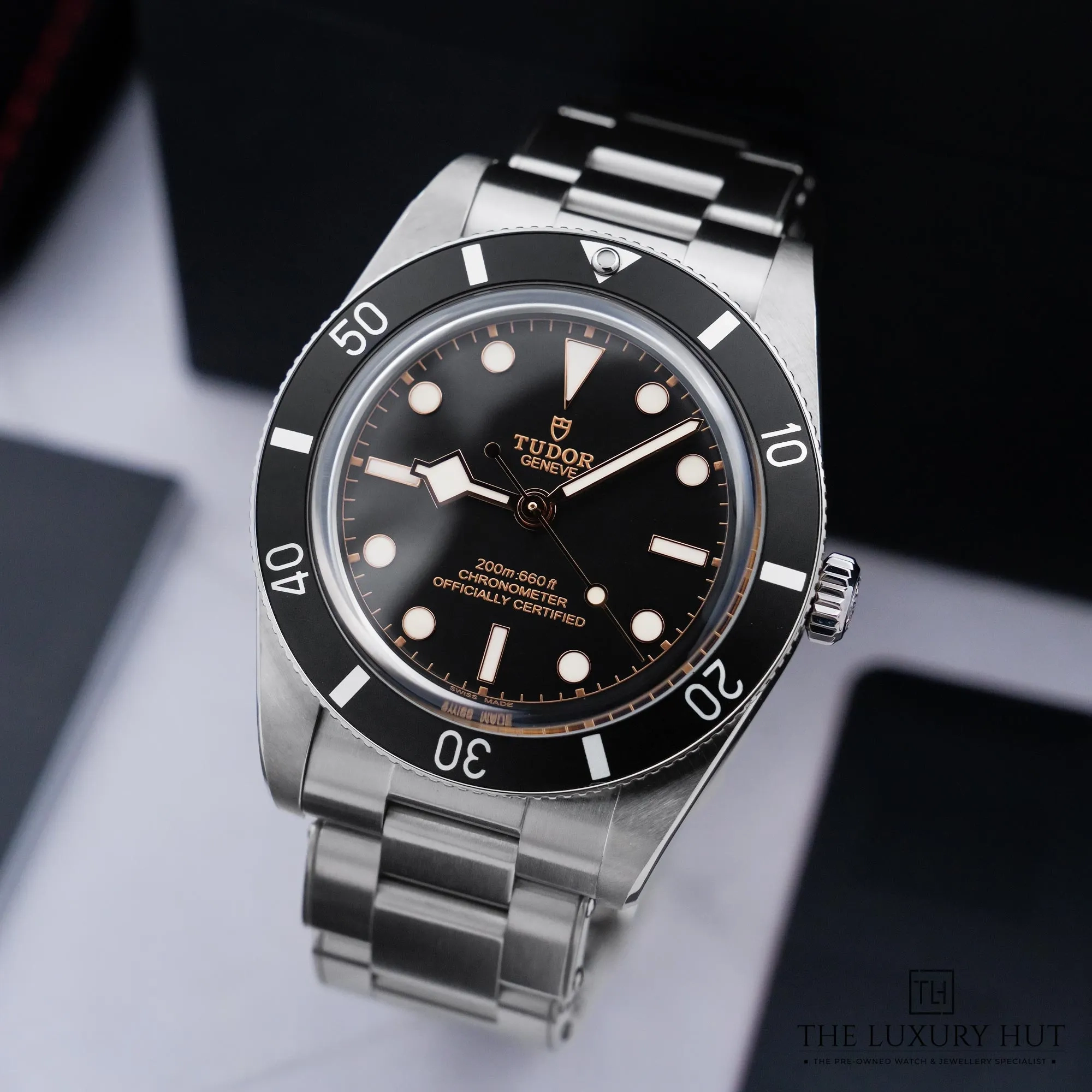 2026/07/9130cb77-dfa3-41bc-9d37-c1c234120d25Tudor_Black_Bay-54__Steel_37mm_Black_53074-b.jpg.webp