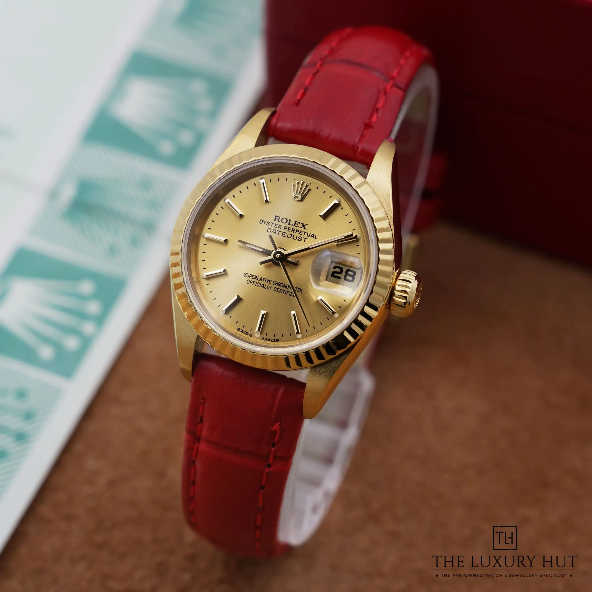 2026/07/9207198b-057a-4984-8bc3-8f34299787b3Rolex_Lady-Datejust_Gold_26_Champagne_Baton_52989-b.jpg.webp