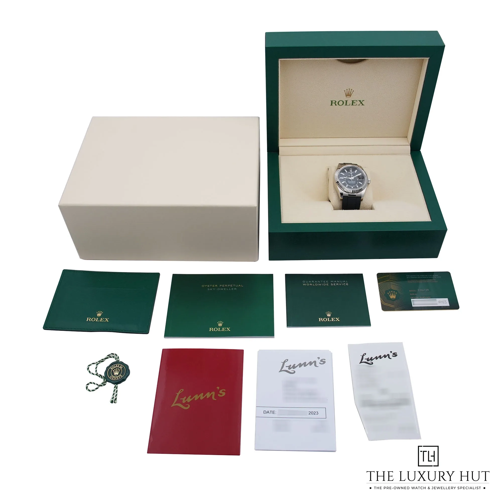 2026/07/996b5bf2-e9a1-4264-8e5c-37f1dcc1fbd6Rolex_Sky-Dweller_White_Gold_42mm_Black_LB957-f.jpg.webp