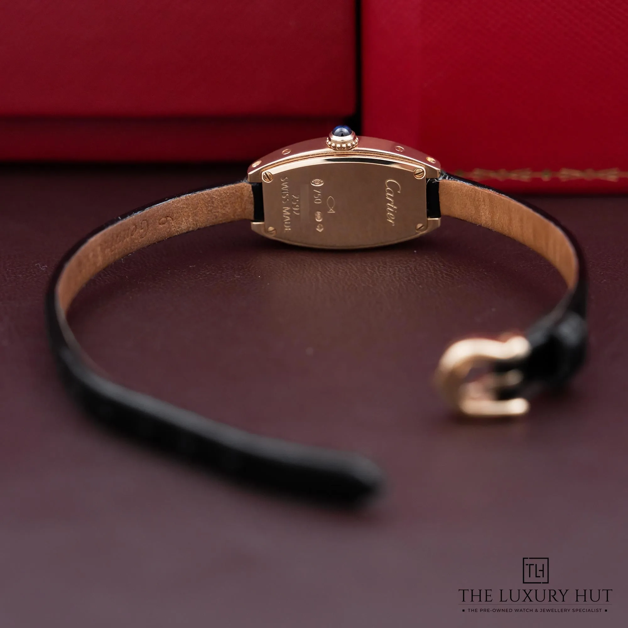 2026/07/99775983-e743-4373-862e-4a13f087b33aCartier_Mini_Tonneau_Lanières_Rose_Gold_Guilloché_53145-d.jpg.webp