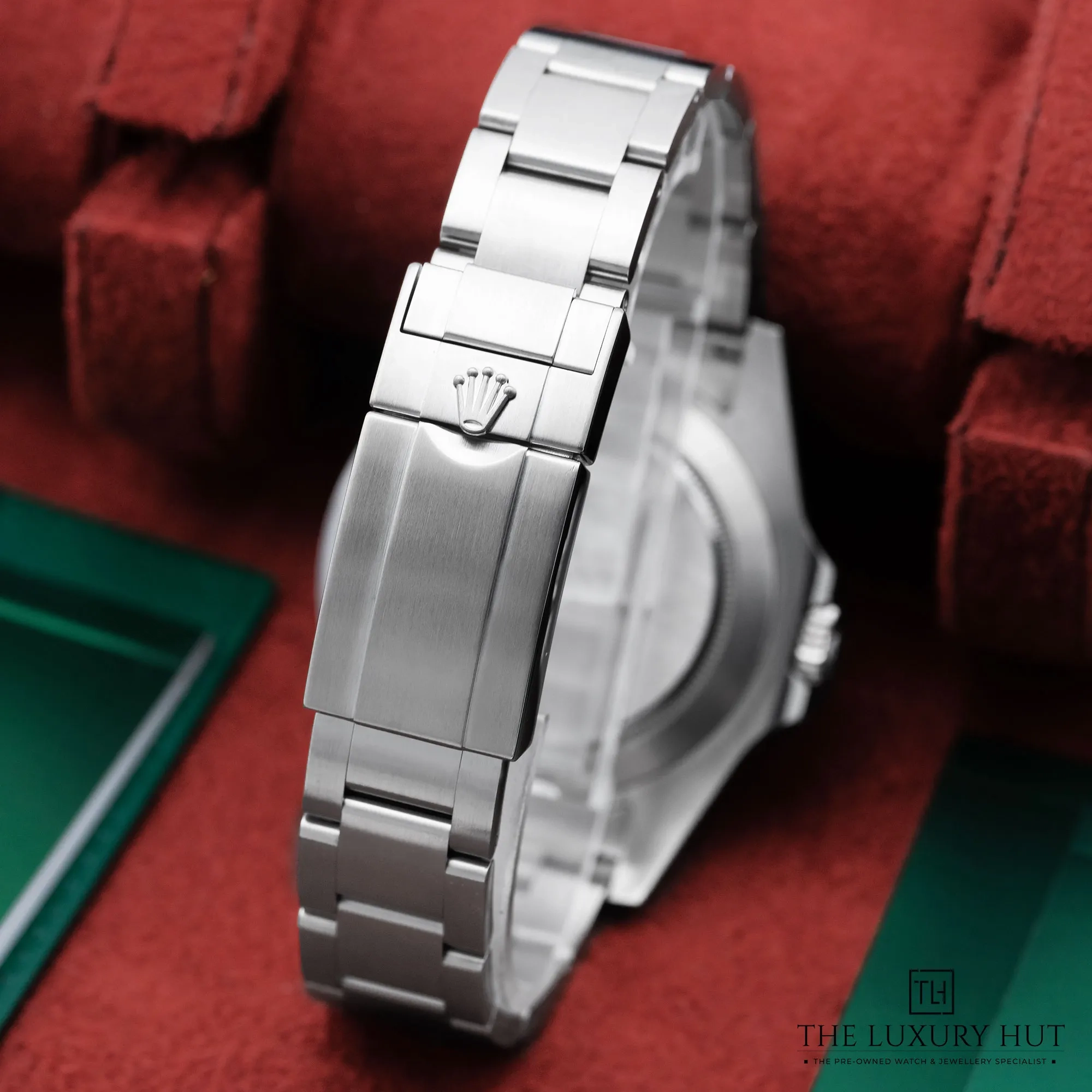 2026/07/9ca5ce50-e908-4d9e-88da-215918be3686Rolex_Explorer_II_Steel_42mm_White_Dial_53245-d.jpg.webp