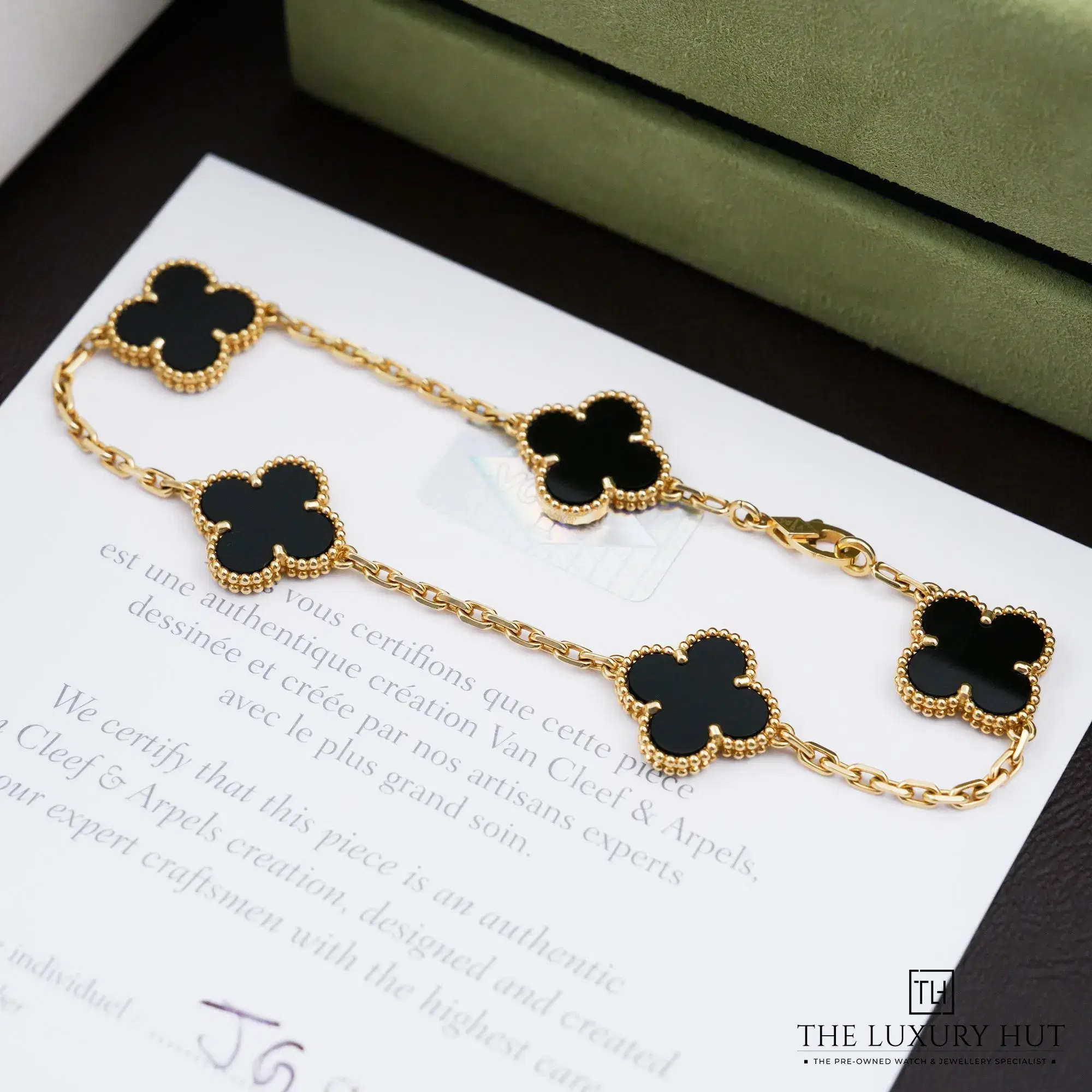 2026/07/a124623c-991f-41b9-b9ae-bc051d17e5bcVan_Cleef_Yellow_Gold_Onyx_Motifs_Bracelet_53264-b.jpg.webp