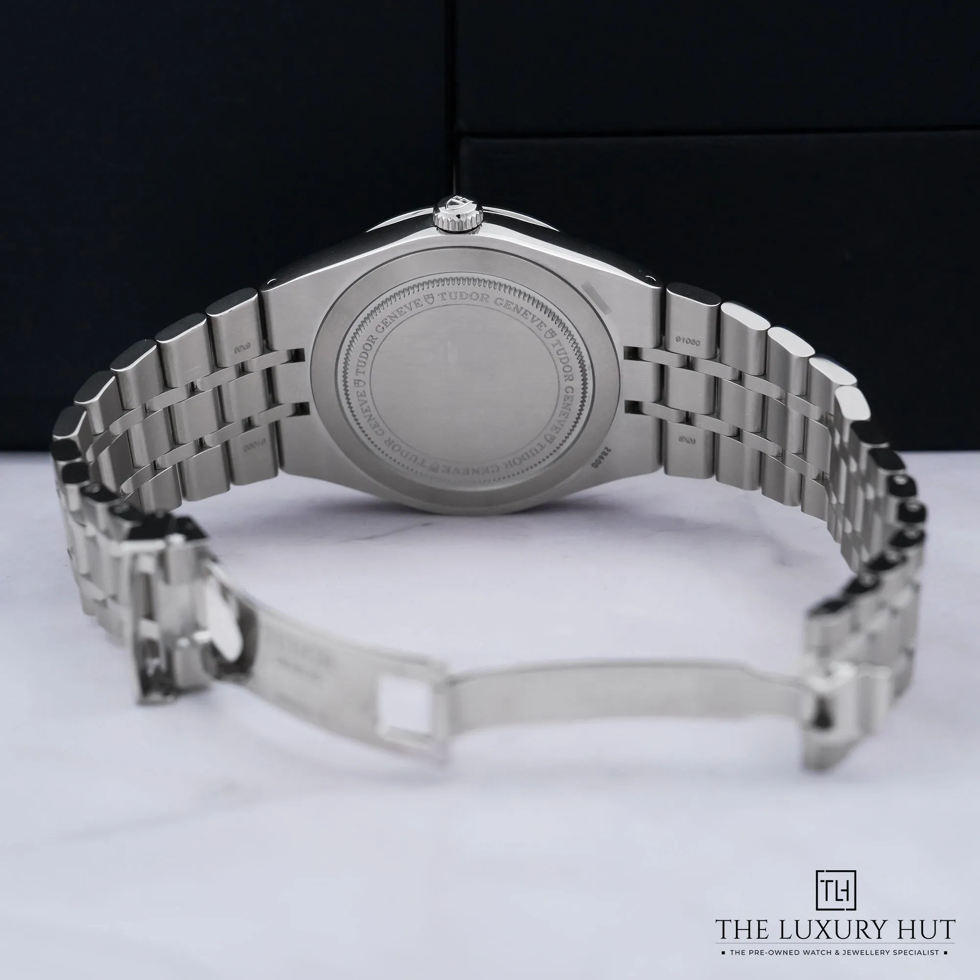 2026/07/a4fe8926-6fe1-42bc-b432-c3749634b1e7Tudor_Royal_41_Khanjar_Silver_Dial_53185-d.jpg.webp
