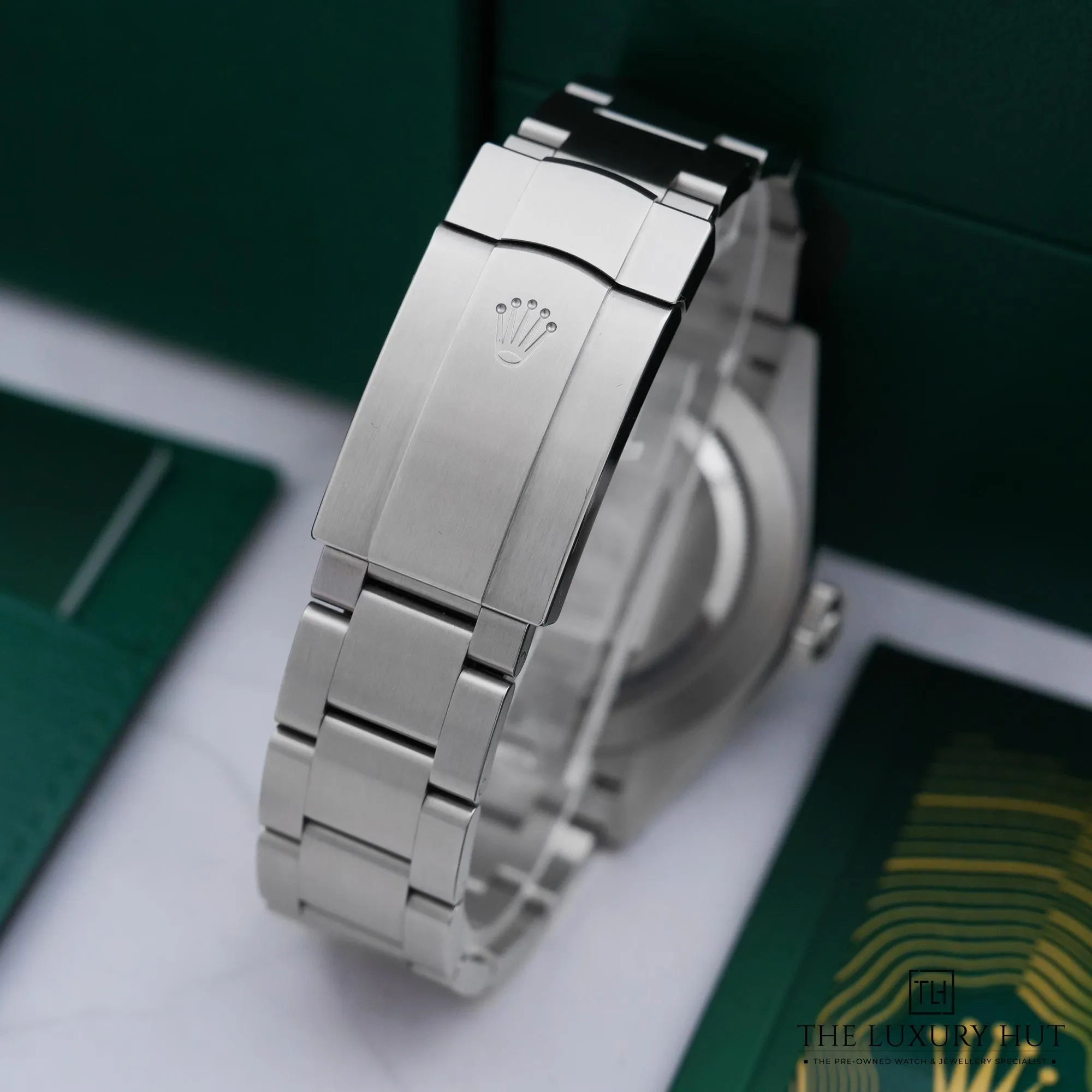 2026/07/ac63e84d-9dd2-41e5-936c-d5f22c719551Rolex_Oyster_Perpetual_41_Steel_Silver_Dial_53137-e.jpg.webp