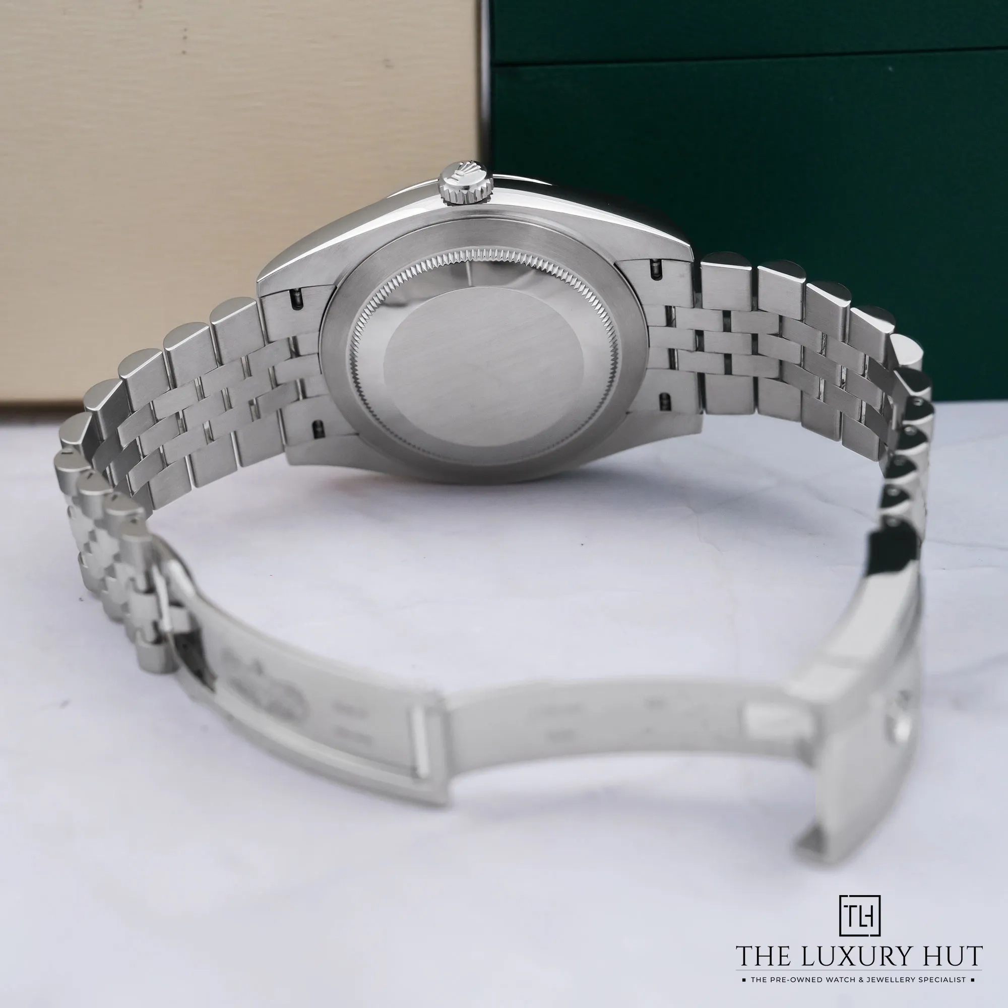 2026/07/b4b46e08-3ce0-487a-a095-d30d69ff1cc0Rolex_Datejust_41_Steel_Gold_MOP_Diamond_53106-d.jpg.webp