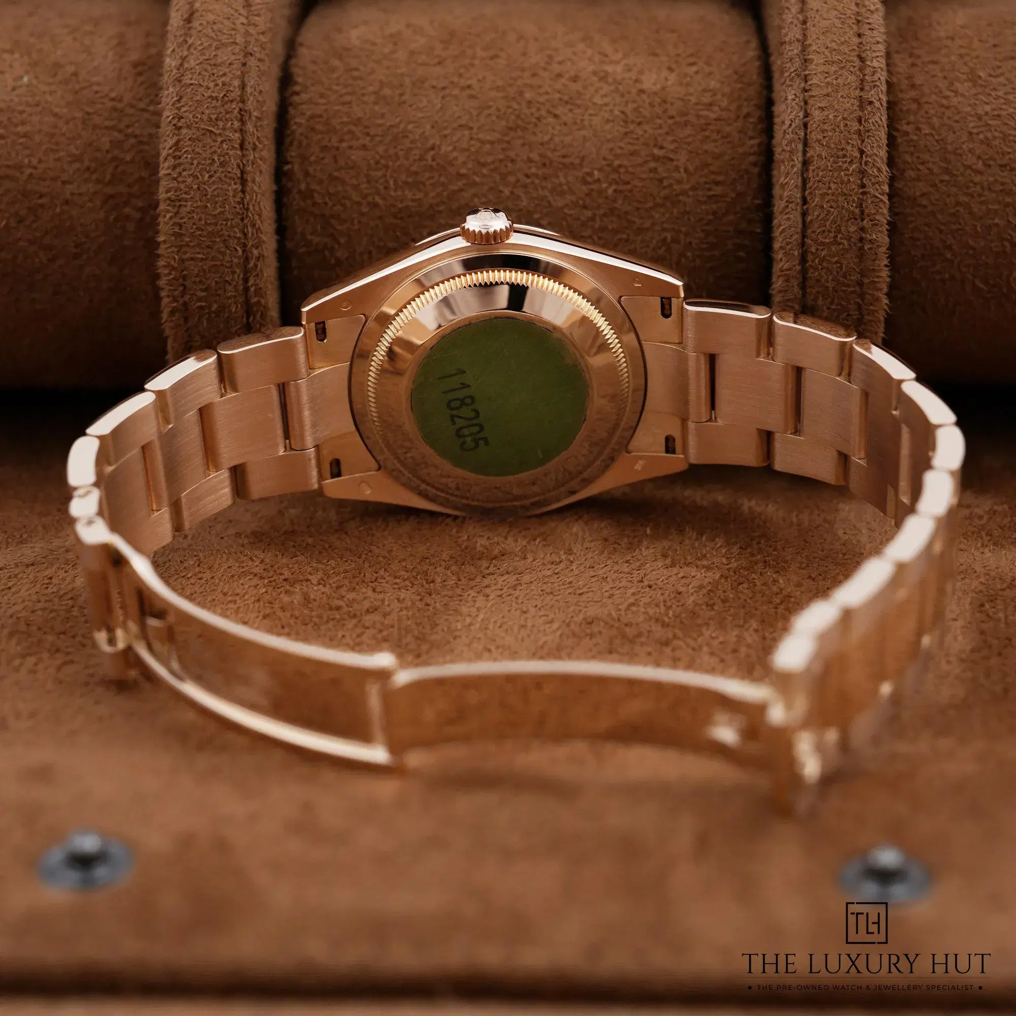 2026/07/bfb274b6-08f4-49c1-8bcb-7837d241ee02Rolex_Day-Date_36_Everose_Gold_White_Update_LB930-c.jpg.webp