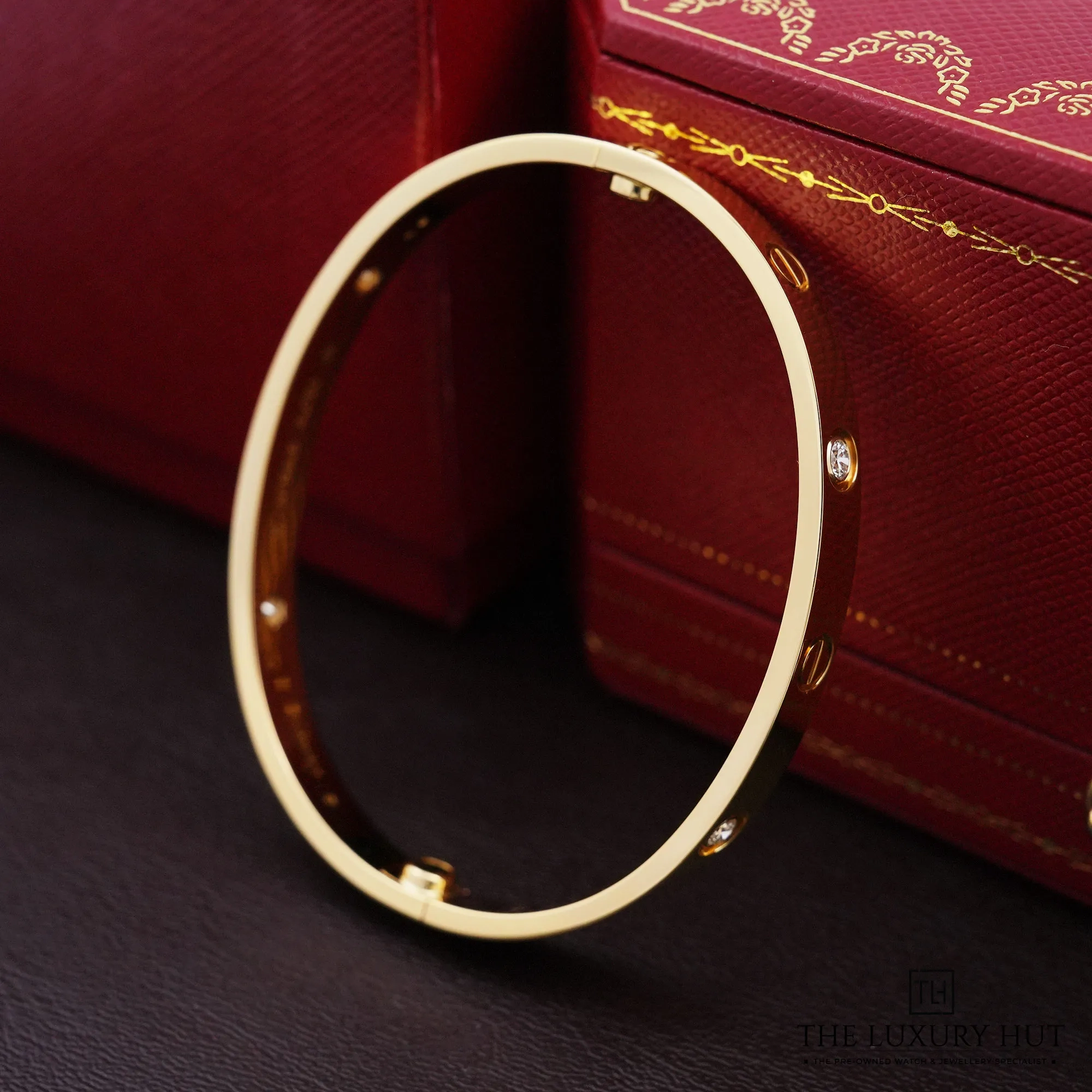 2026/07/c09278f3-3f1e-4332-b6f7-54c98cfb38a3Cartier_LOVE_Bracelet_Classic_Diamonds_53125-c.jpg.webp