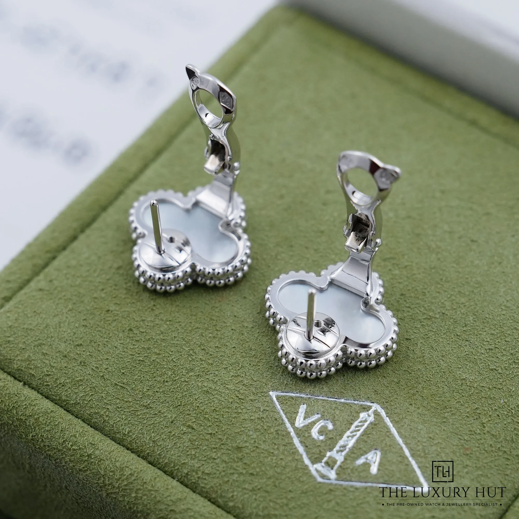 2026/07/c1c773e4-023f-437c-ba48-ea394d31a54cVan_Cleef_White_Gold_Mother-of-Pearl_Earrings_53256-d.jpg.webp