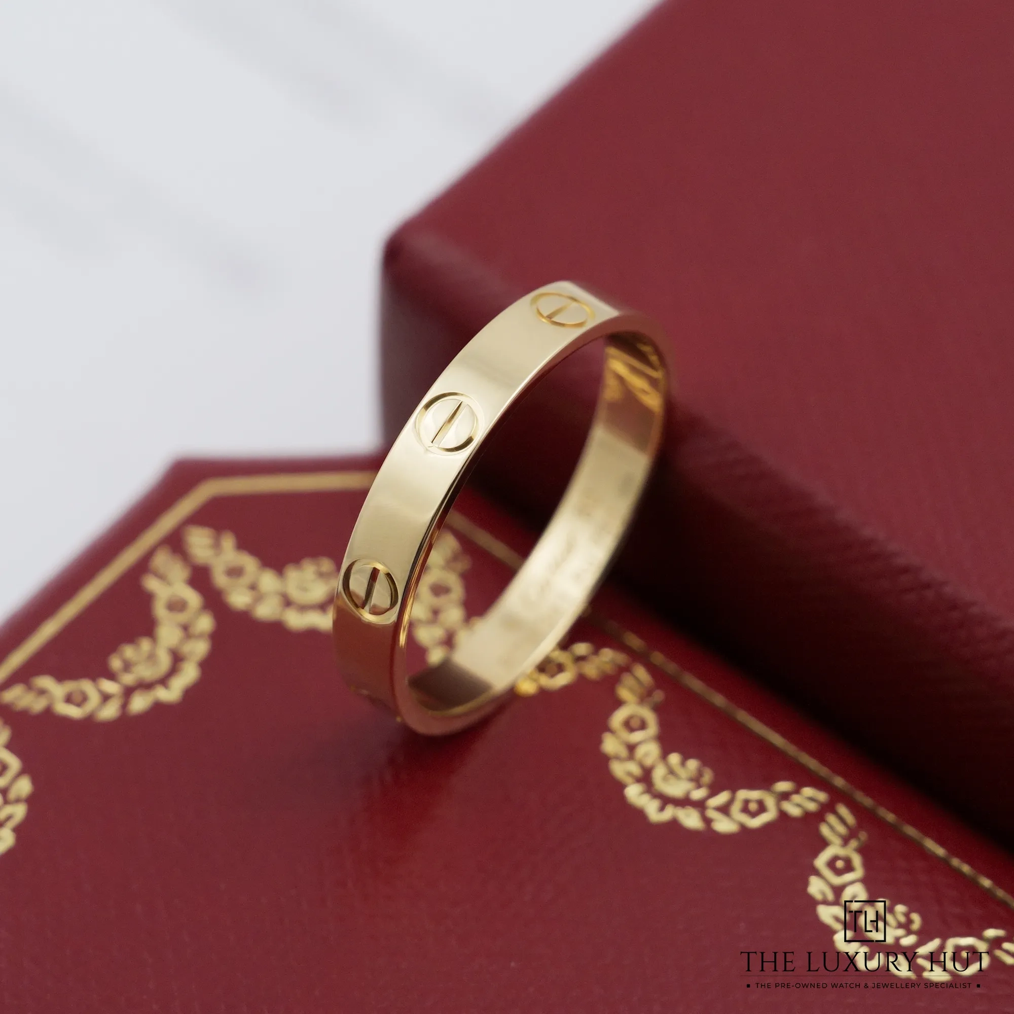2026/07/c38d4f6c-8502-4db3-949c-b9c48eb6db2eCartier_LOVE_Small_Yellow_Gold_Wedding_Band_53098-d.jpg.webp