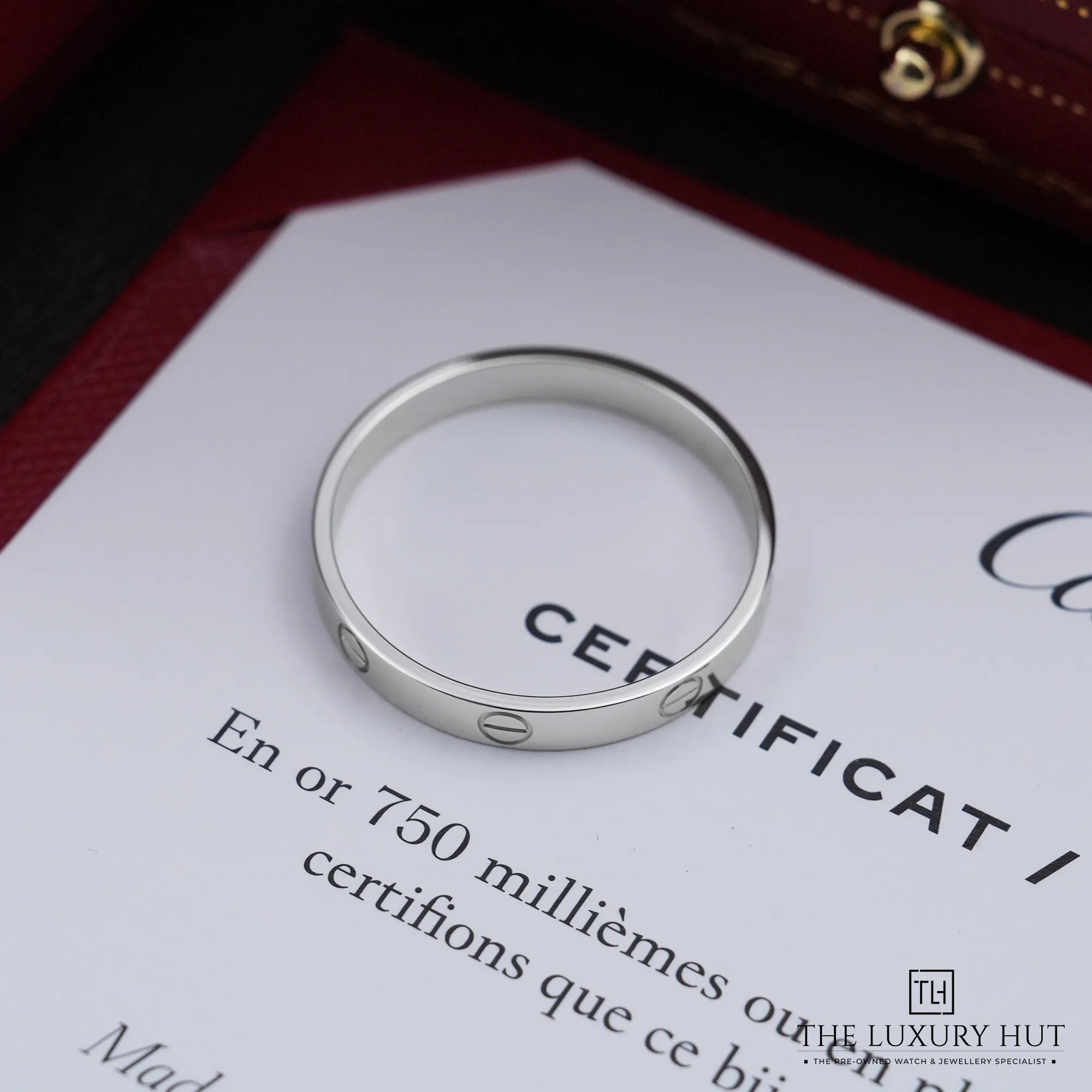 2026/07/cba338a1-ebaf-4bc1-b5af-6dff5c523096Cartier_LOVE_Small_White_Gold_Wedding_Band_52907-c.jpg.webp