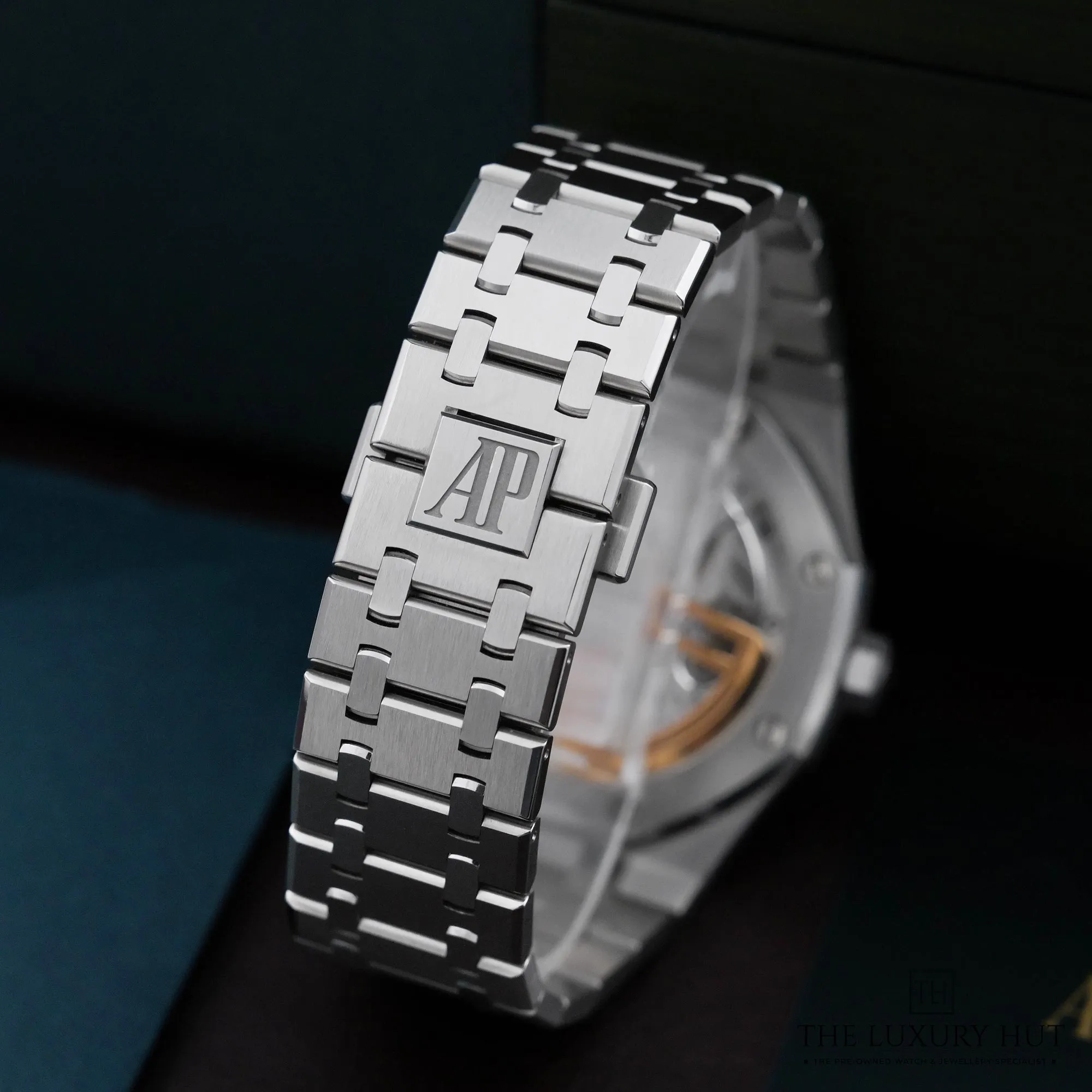 2026/07/cd699dd1-db0b-4a17-92ce-d51f1f6f15c5Audemars_Piguet_Royal_Oak_Steel_41mm_Black_53223-e.jpg.webp