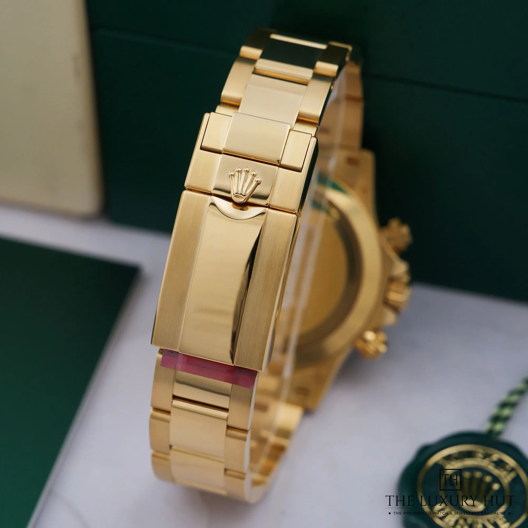 2026/07/cfb258b2-29e6-4a09-9437-ecc865f2332cRolex_Cosmograph_Daytona_Yellow_Gold_40mm_Black_53099-e.jpg.webp