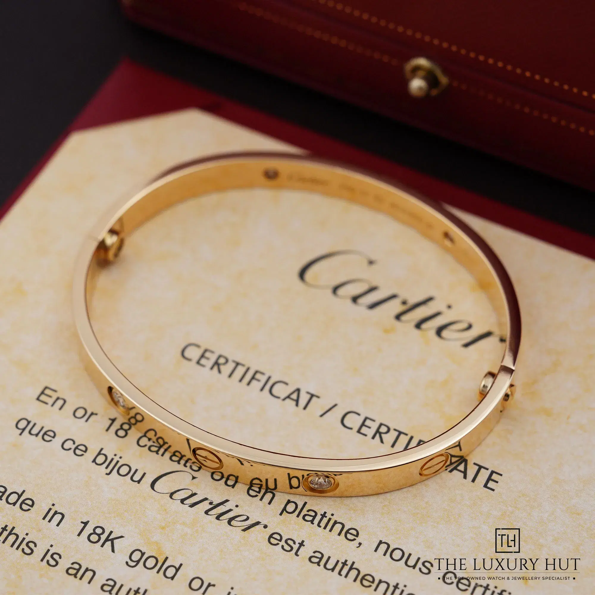 2026/07/d0c5fdcf-6723-45c9-99cb-c1758942ab71Cartier_LOVE_Bracelet_Classic_4_Diamonds_53230-c.jpg.webp