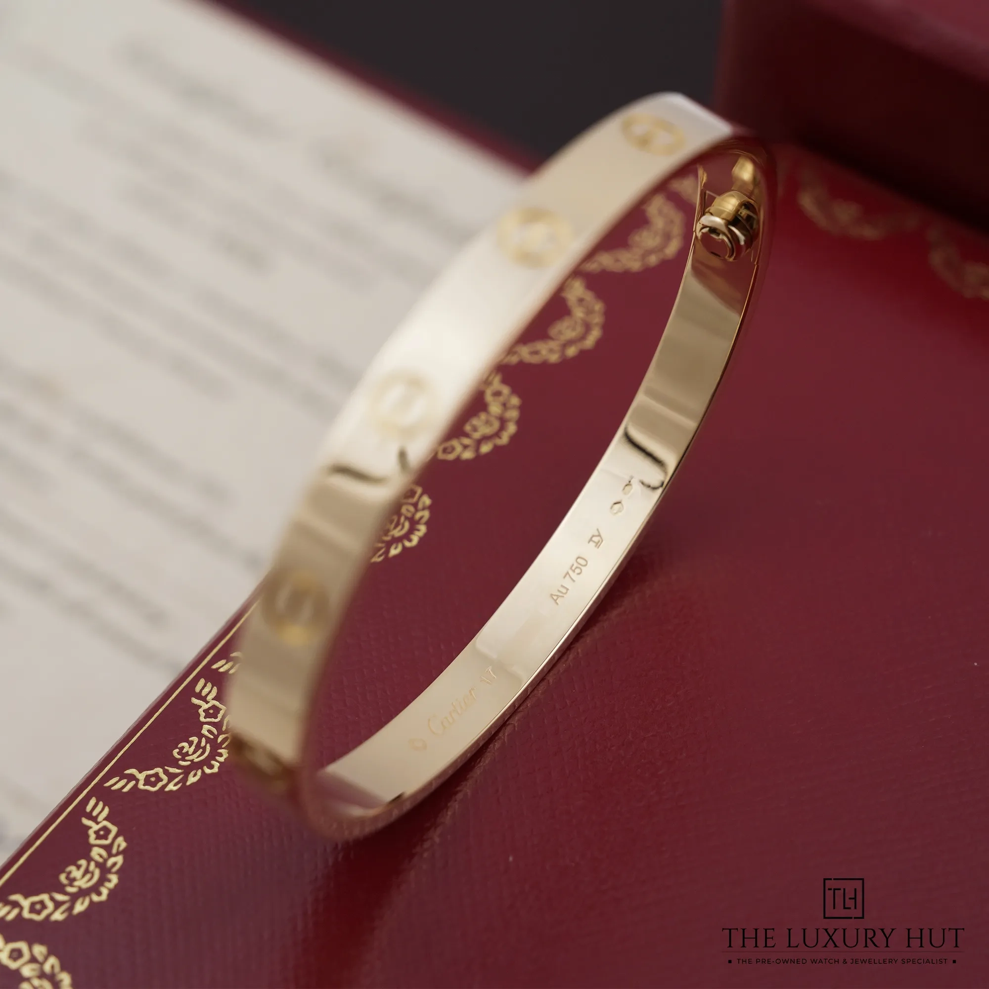2026/07/d6d46c33-5748-4ddd-8a7c-e156cedd13ccCartier_Yellow_Gold_LOVE_Bangle_Classic_LB933-c.jpg.webp