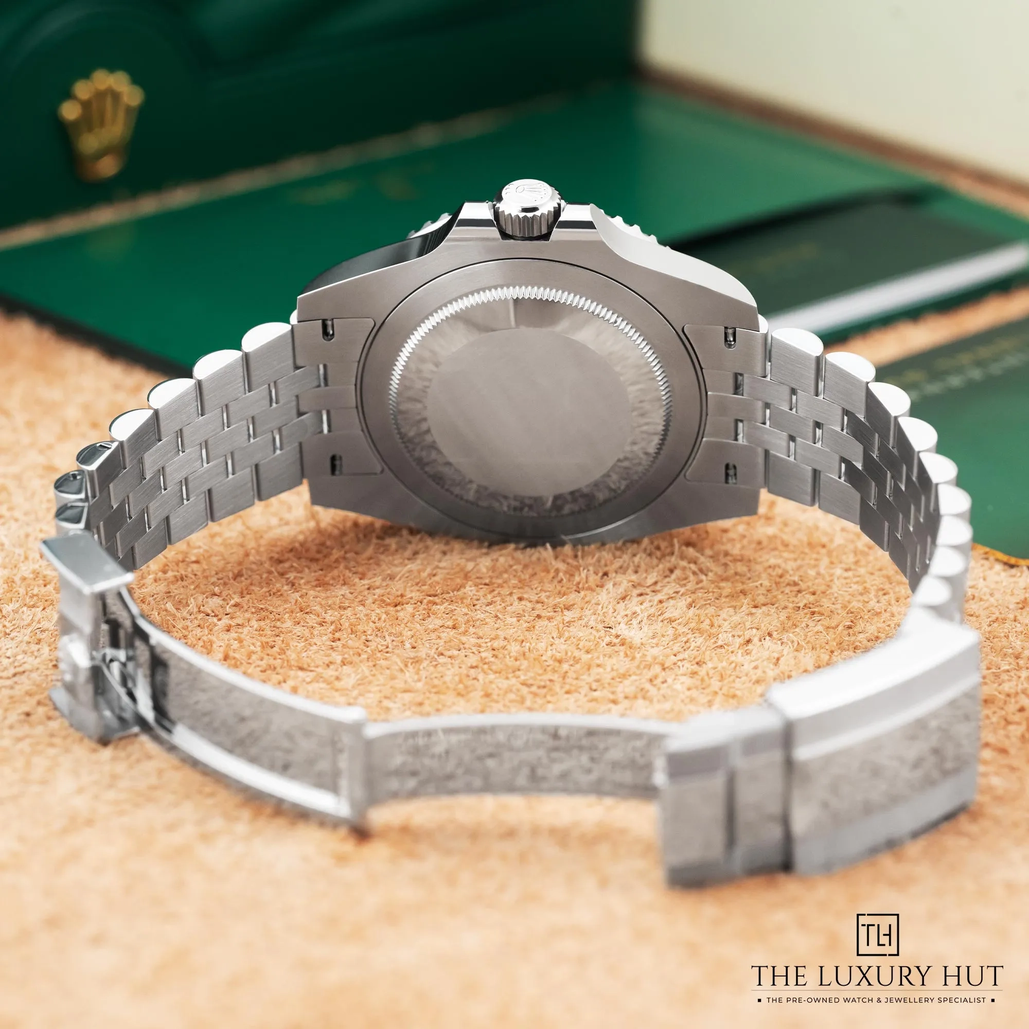2026/07/e78c69ae-40c7-4f09-b295-1d6f960af5f5Rolex_GMT-Master_II_BATGIRL_40mm_Black_Dial_LB932-c.jpg.webp