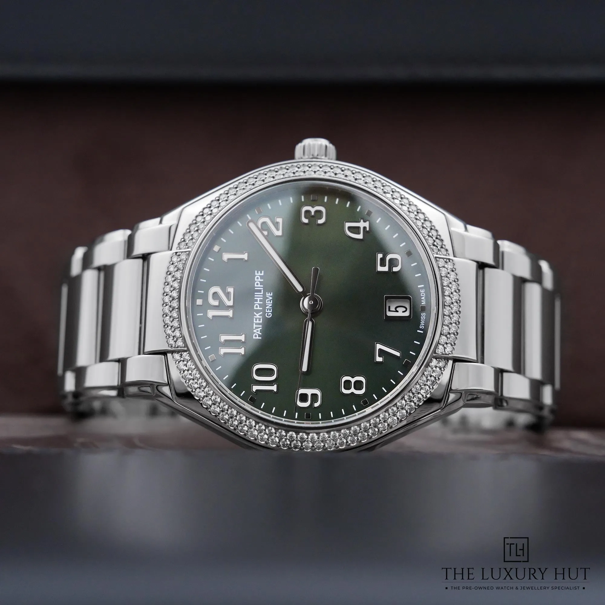 2026/07/e9e3c633-2a52-43d9-9407-32b43dc1b8d7Patek_Philippe_Twenty~4_Steel_36_Olive_Green_Dial_LB974-c.jpg.webp