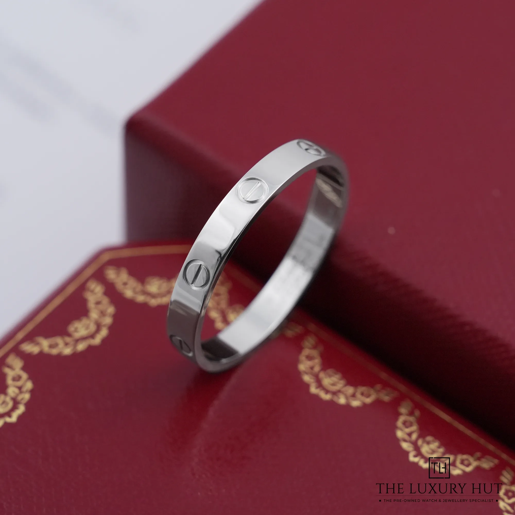2026/07/ff4a81b1-f3aa-410c-9327-3f204ca033abCartier_LOVE_Small_White_Gold_Wedding_Band_52907-d.jpg.webp