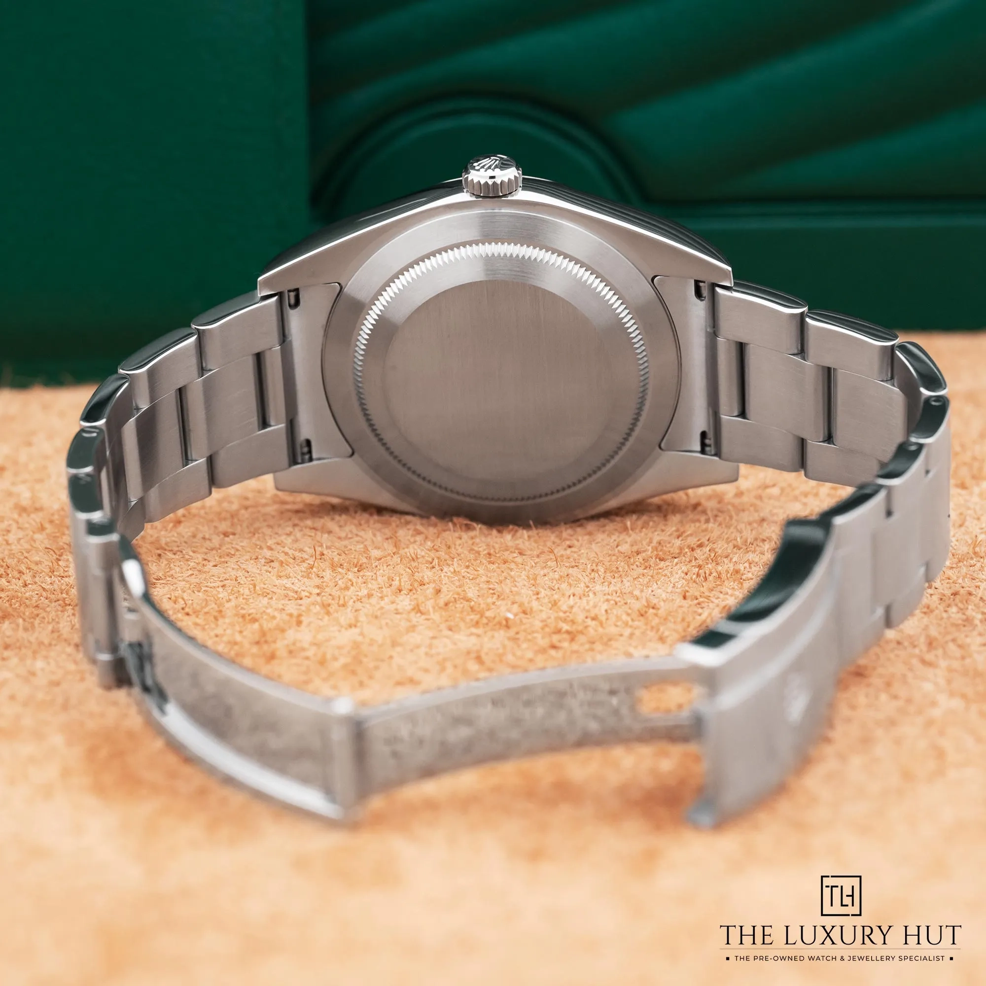 2026/08/0182179f-cd6a-48ad-8624-1815c0d7a7ceRolex_Oyster_Perpetual_39_Steel_Blue_Dial_53244-c.jpg.webp