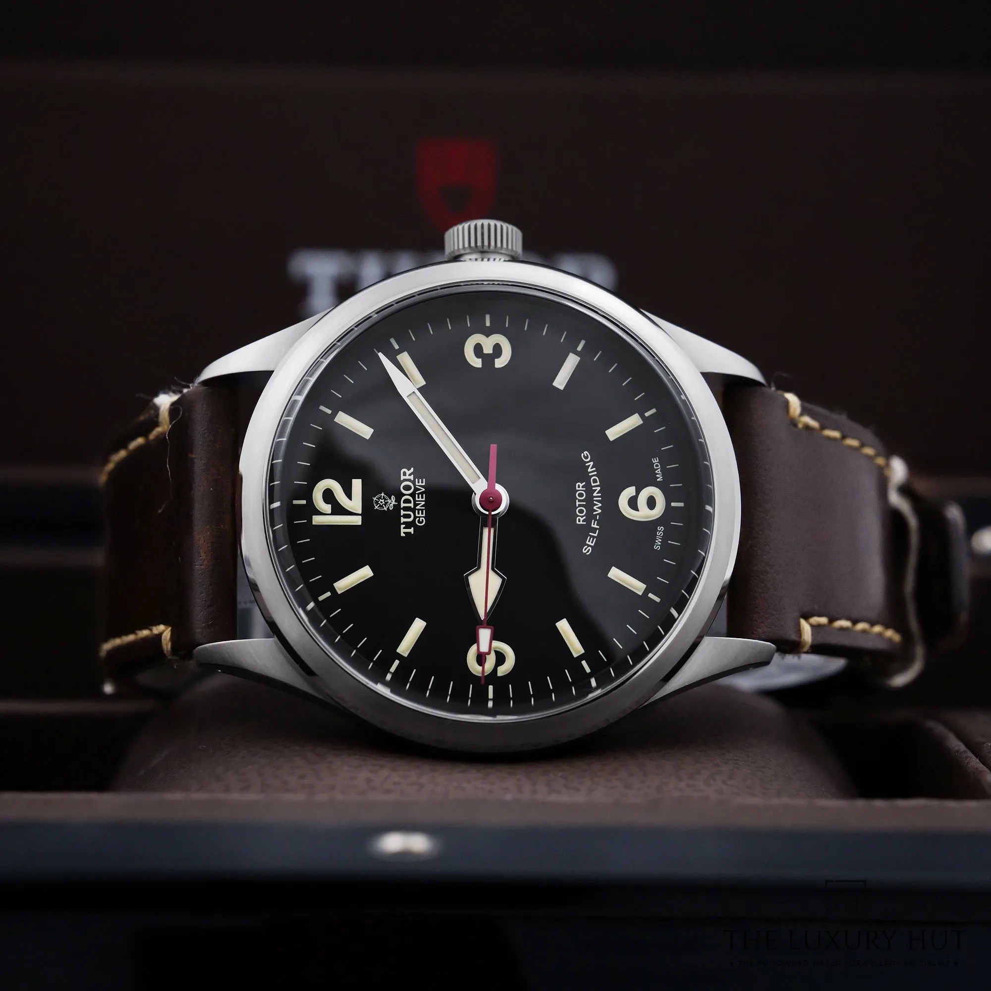 2026/08/056622d3-1a73-4278-b55a-53d123127e73Tudor_Heritage_Ranger_Steel_41mm_Black_53318-c.jpg.webp