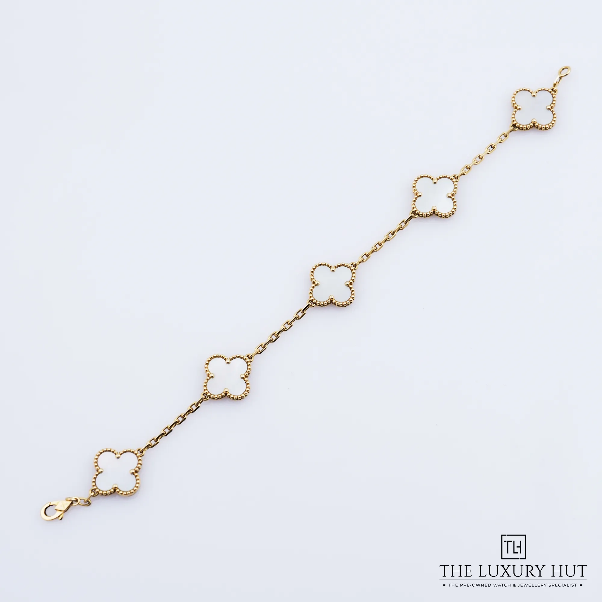 2026/08/19d027c1-639e-4183-b402-037a824ab041Van_Cleef_Arpels_Yellow_Gold_MOP_Motifs_Bracelet_53272-b.jpg.webp