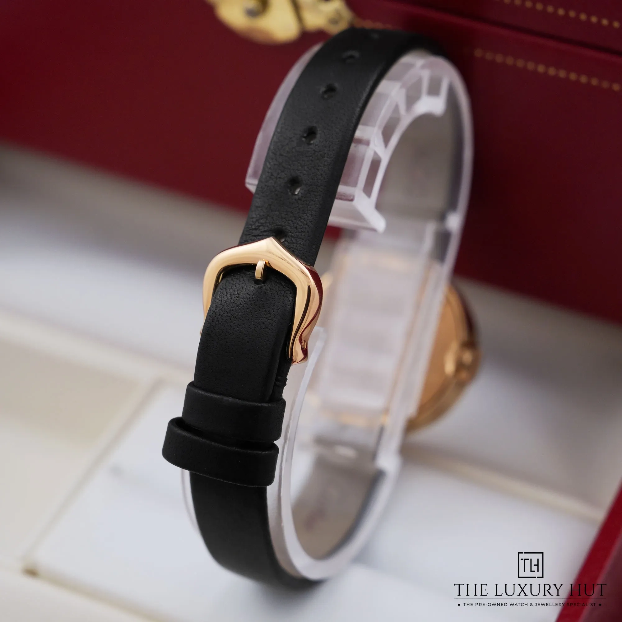 2026/08/2a73e7ba-3943-4aac-b5c4-12a5bec7e500Cartier_Love_Rose_Gold_Diamonds_Silver_52949-e.jpg.webp