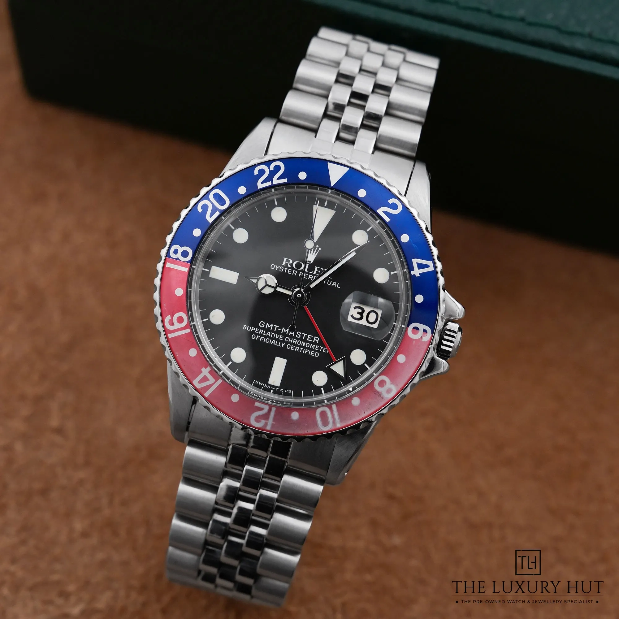 2026/08/2dae26f5-d98d-4f7a-b6c6-33461cc8fec4Vintage_Rolex_GMT-Master_Pepsi_Steel_Black_53227-b.jpg.webp
