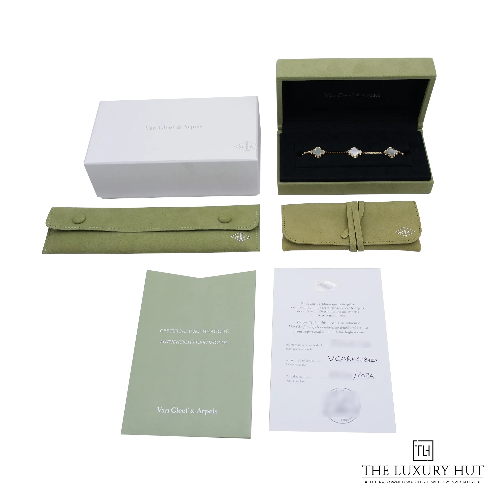 2026/08/3b9c9f0c-7f8b-41d6-b1c8-4bd1591dff3aVan_Cleef_Arpels_Yellow_Gold_MOP_Motifs_Bracelet_53272-e.jpg.webp