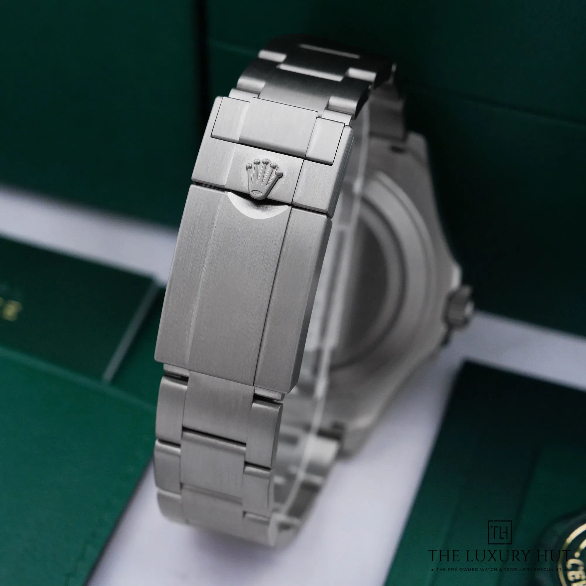 2026/08/49de8ed5-7d06-46c5-a58e-2decd0a39cd4Rolex_Yacht-Master_42_RLX_Titanium_Black_Dial-e.jpg.webp