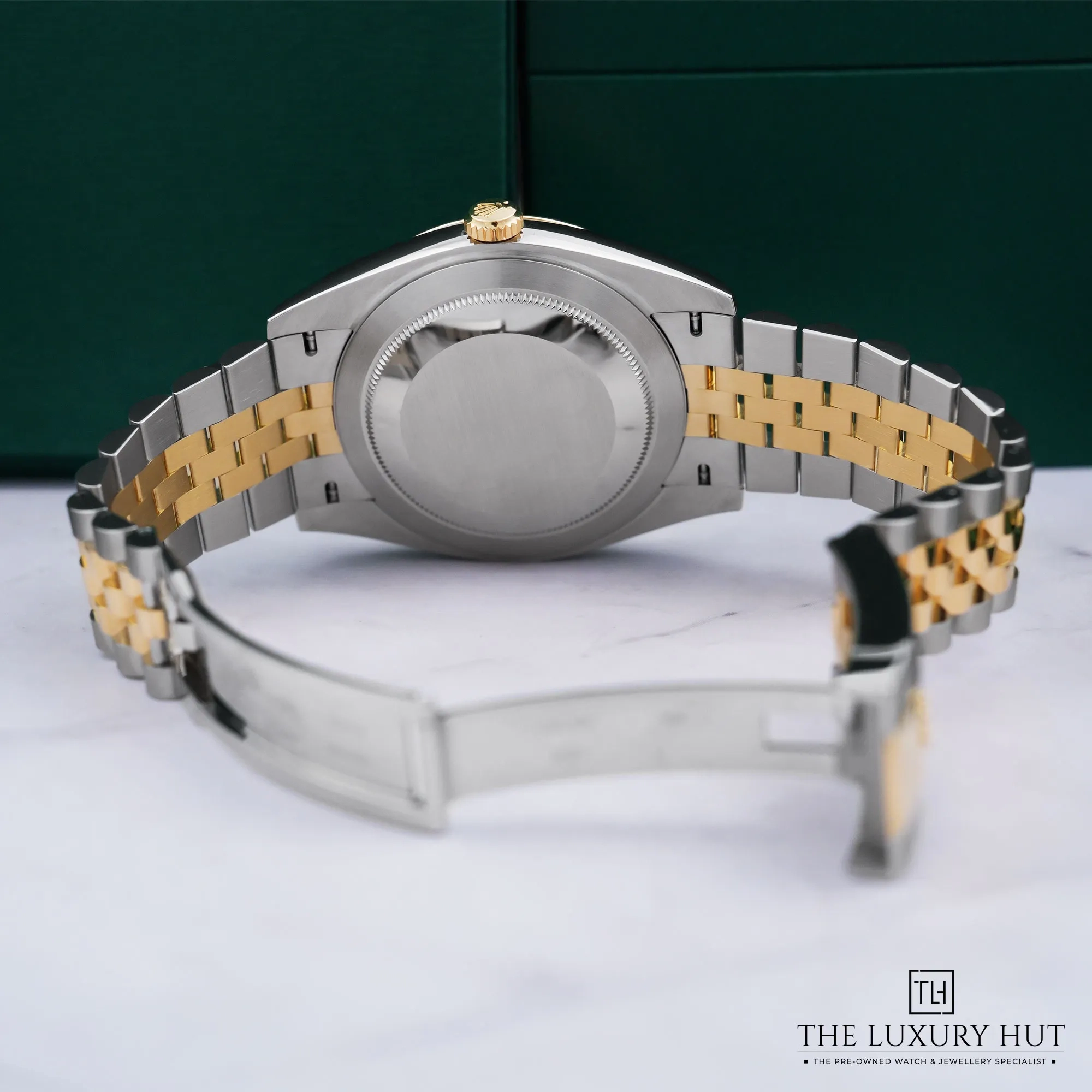 2026/08/4b6407e9-4089-49aa-a226-b3783fc541a1Rolex_Datejust_41_Steel_Gold_Black_Baton_53213-d.jpg.webp