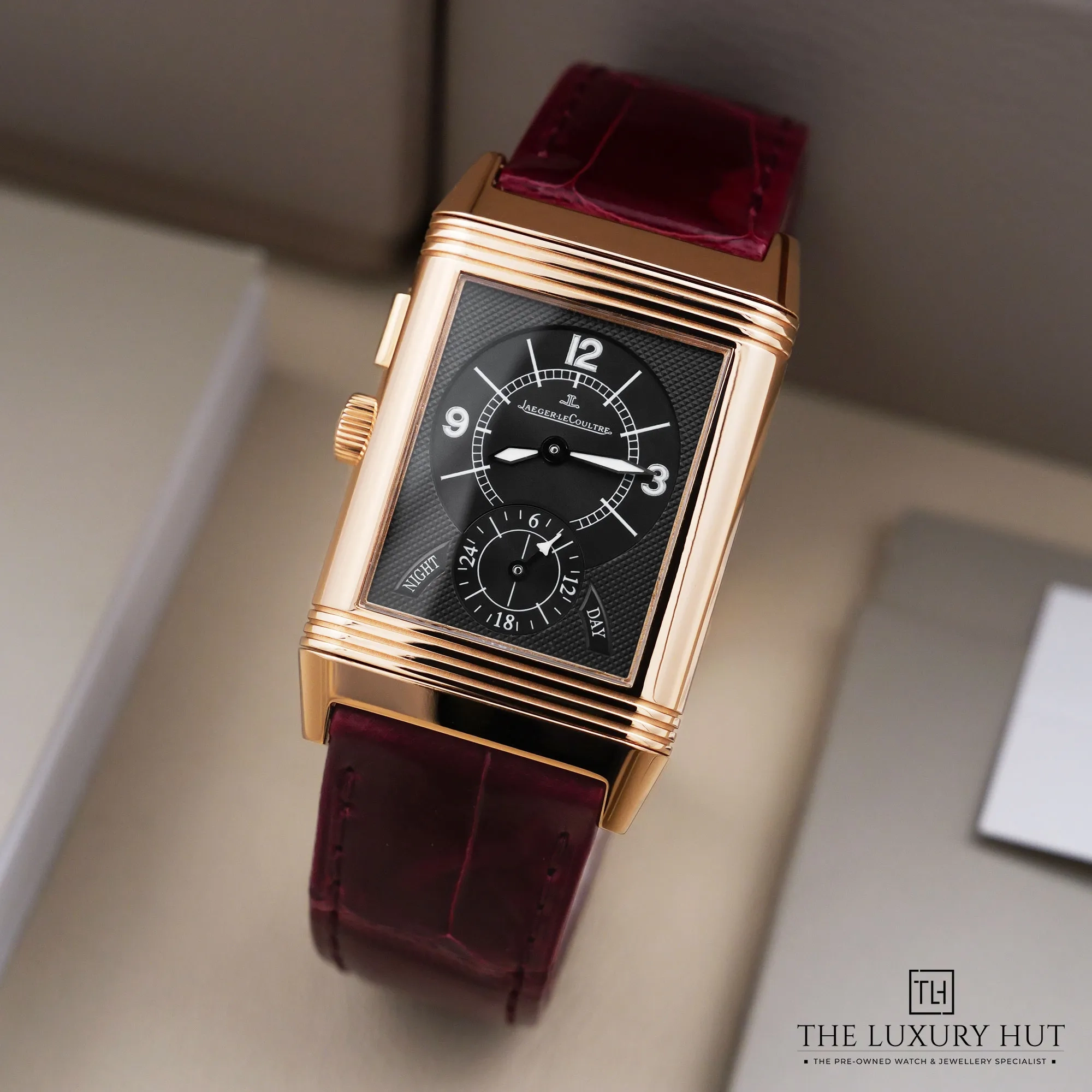 2026/08/4eb9dd82-465b-4736-b38c-d6bf36270d32Jaeger-LeCoultre_Reverso_Duo_Rose_Gold_Silvered_Black_53321-b.jpg.webp