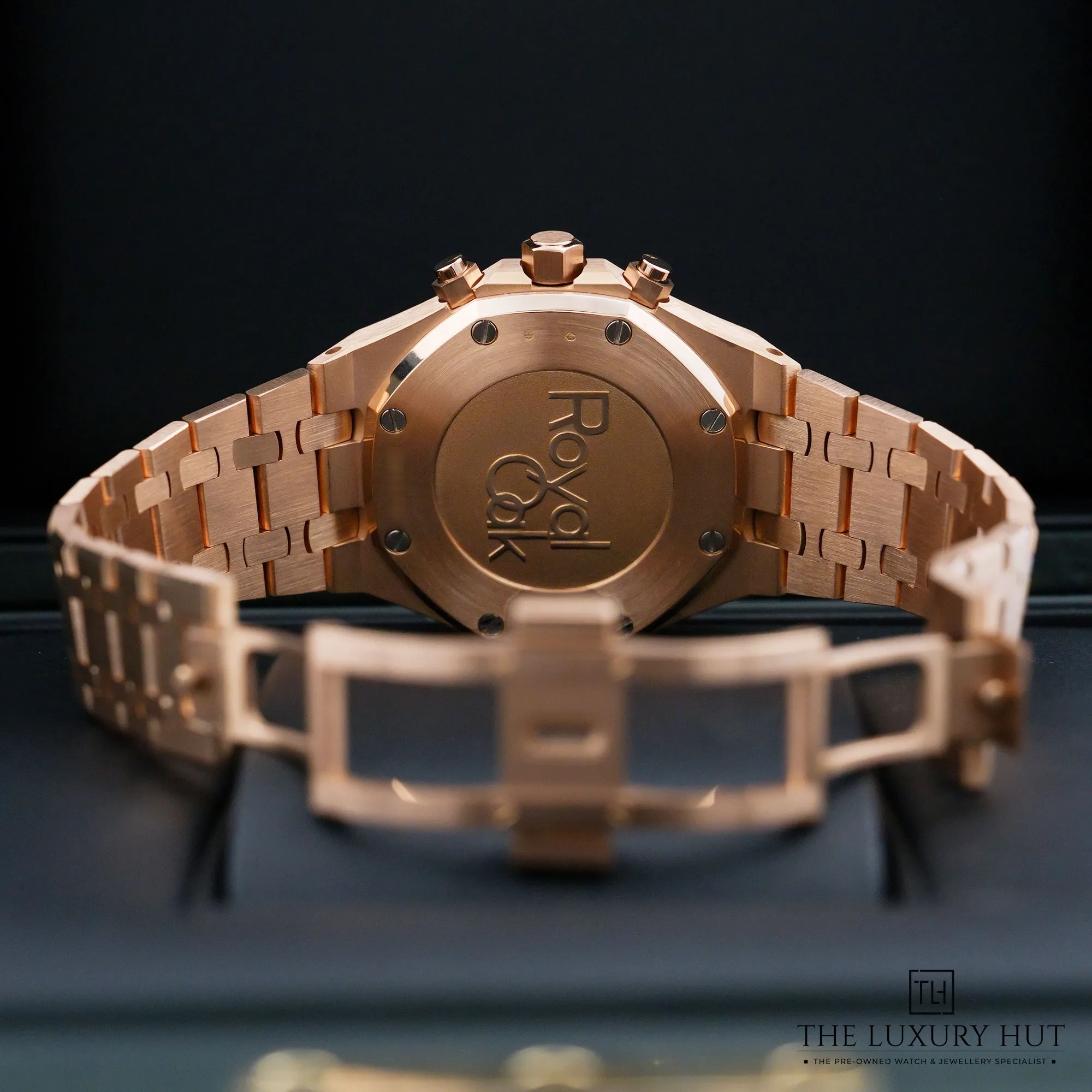2026/08/5ed6e1c3-d666-4583-832b-3807f7075480Audemars_Piguet_Royal_Oak_Chrono_Rose_Gold_Blue_53214-d.jpg.webp