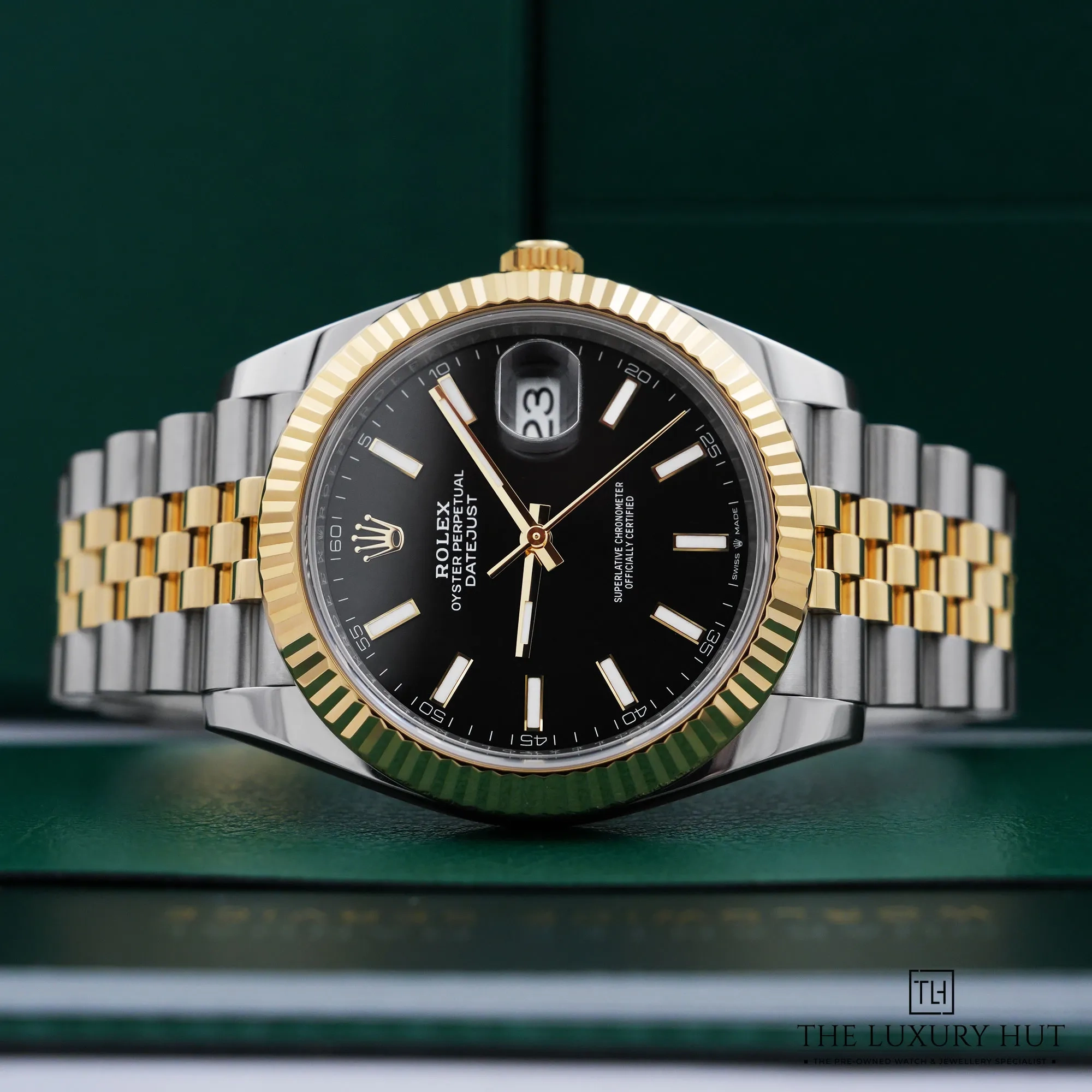 2026/08/72b2d4fa-6e9e-4b86-9558-e6a2fc495f58Rolex_Datejust_41_Steel_Gold_Black_Baton_53213-c.jpg.webp