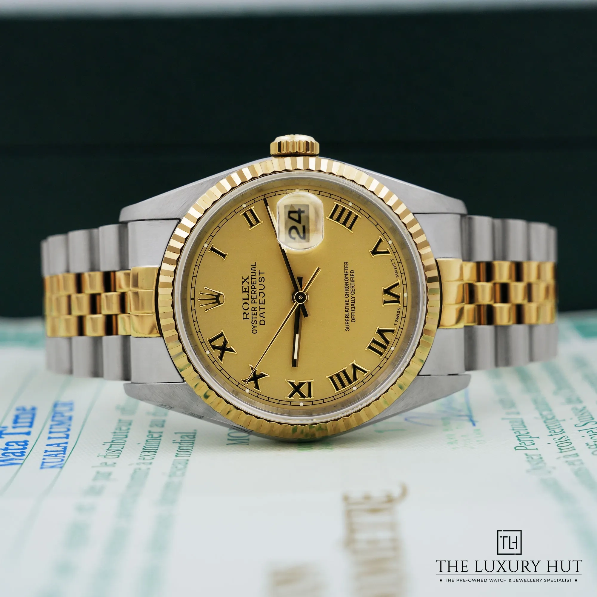 2026/08/7f021d03-bb77-4154-9416-7574710fa910Rolex_Datejust_36_Champagne_Roman_Dial_LB985-c.jpg.webp