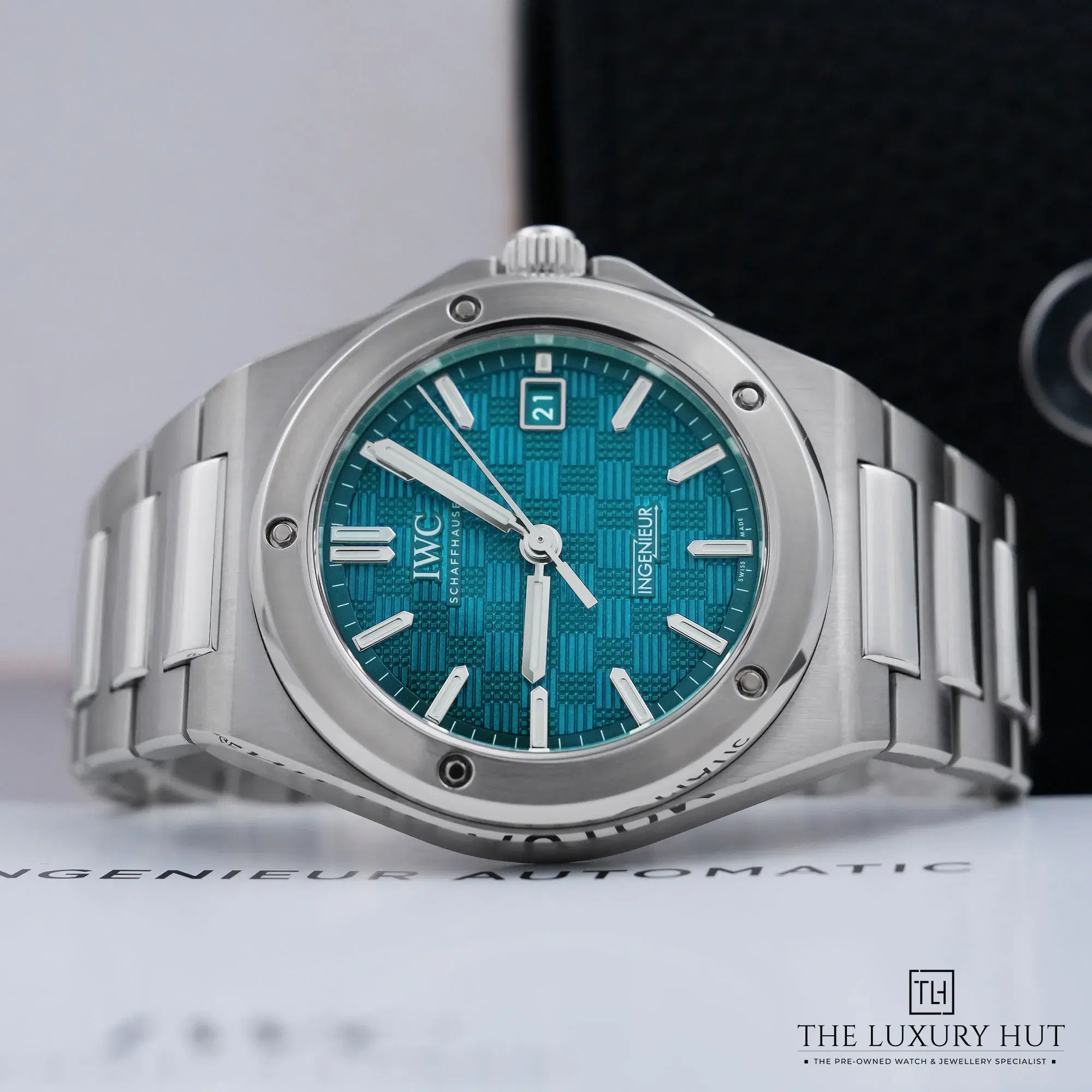 2026/08/7f26b523-8750-4301-98c1-54f08d18fa0fIWC_Ingenieur_Automatic_Steel_Aqua_Blue_Textured_53182-c.jpg.webp
