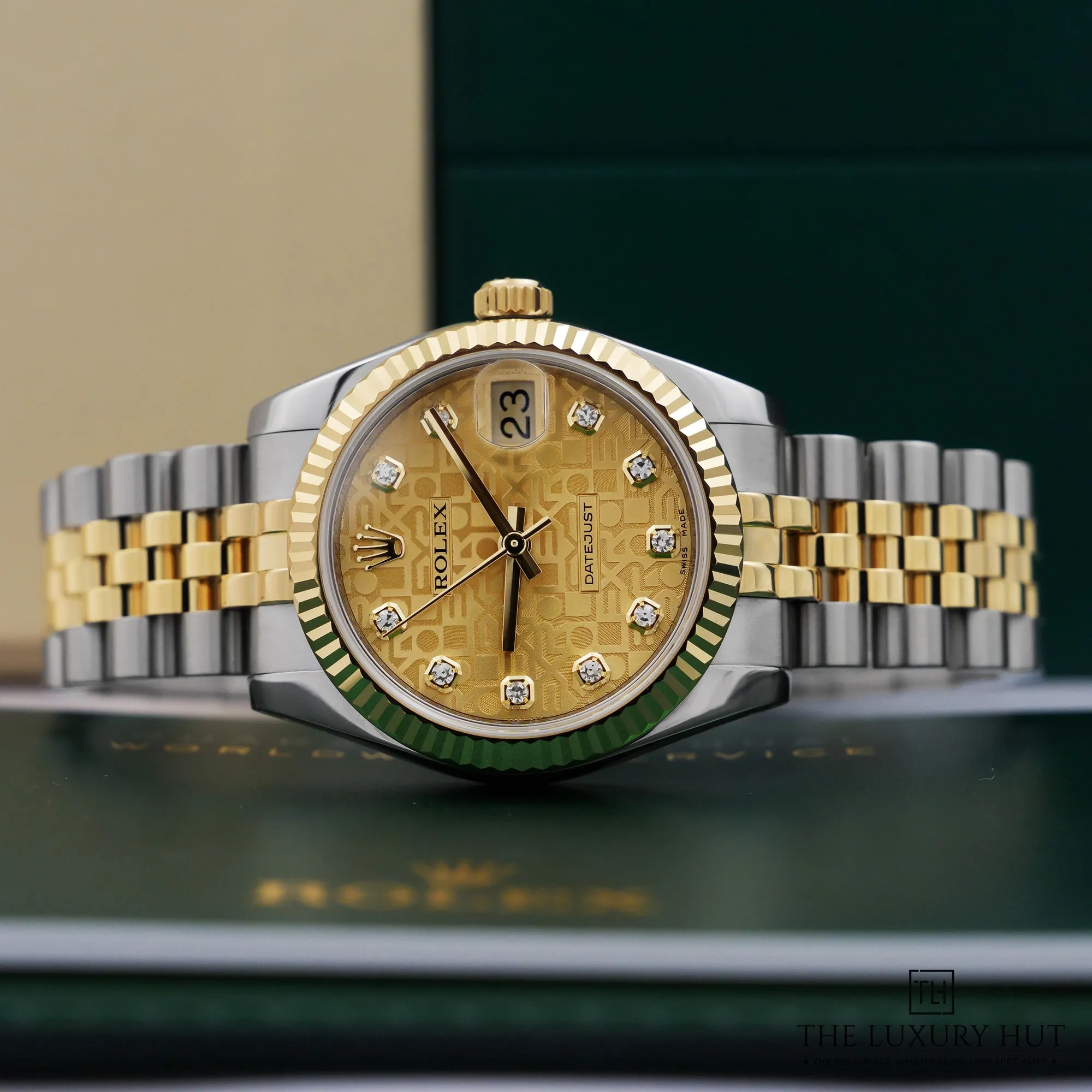 2026/08/8a21882b-7f63-42e6-a3a5-892bfcc3a6caRolex_Lady-Datejust_31_Champagne_Jubilee_LB987-c.jpg.webp