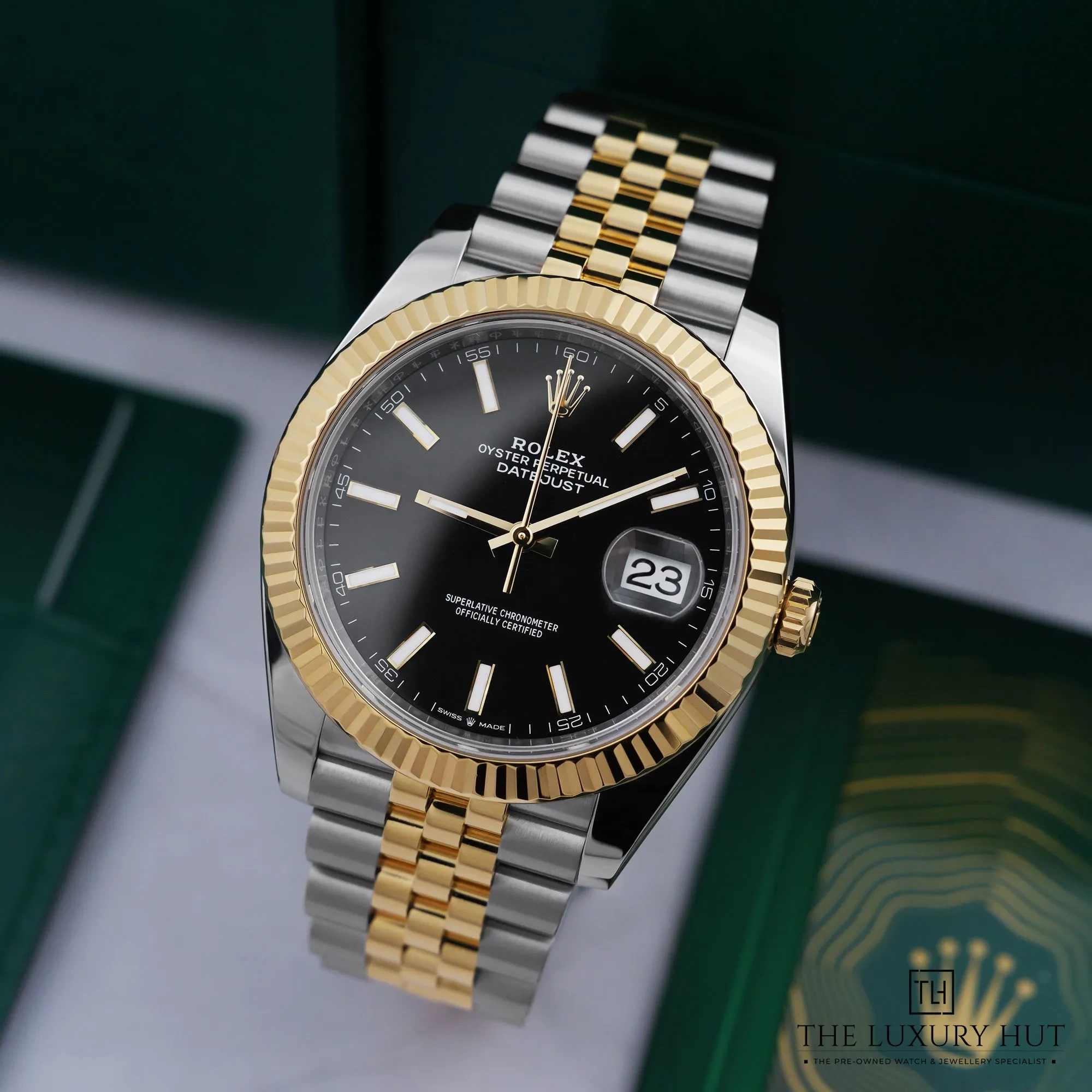 2026/08/8adb09bf-304c-4dc0-9345-09aa4adc2000Rolex_Datejust_41_Steel_Gold_Black_Baton_53213-b.jpg.webp